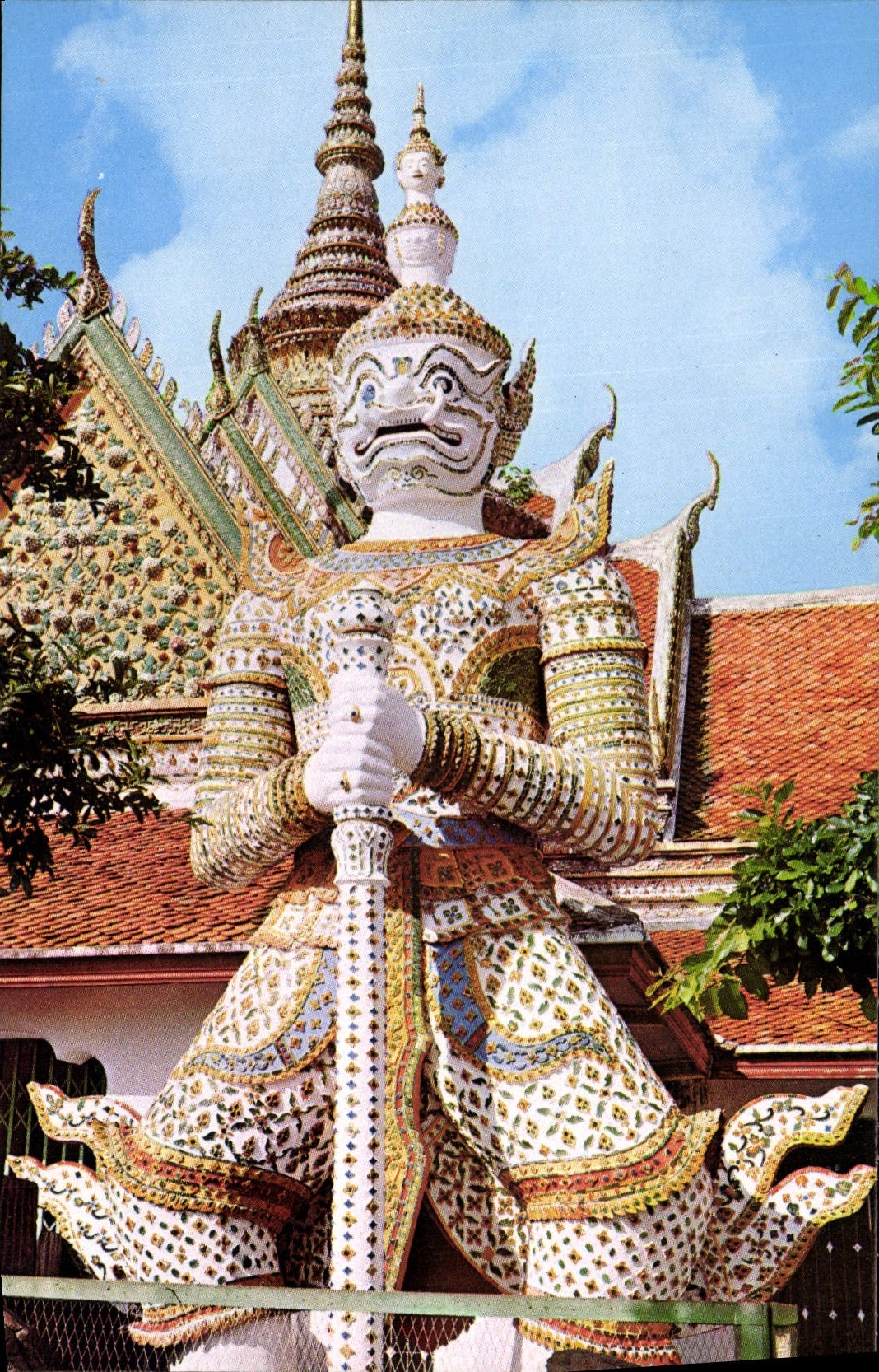 MODERN CARD Thailand Gaint Guardian At the Temple off Dawn Bangkok