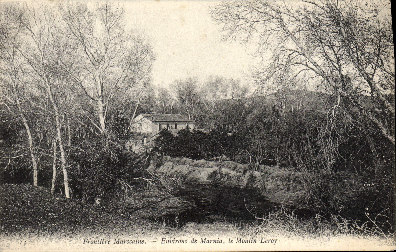 Alrededores marroquíes de la frontera de la POSTAL de la VENDIMIA de Marnia que el Leroy muele