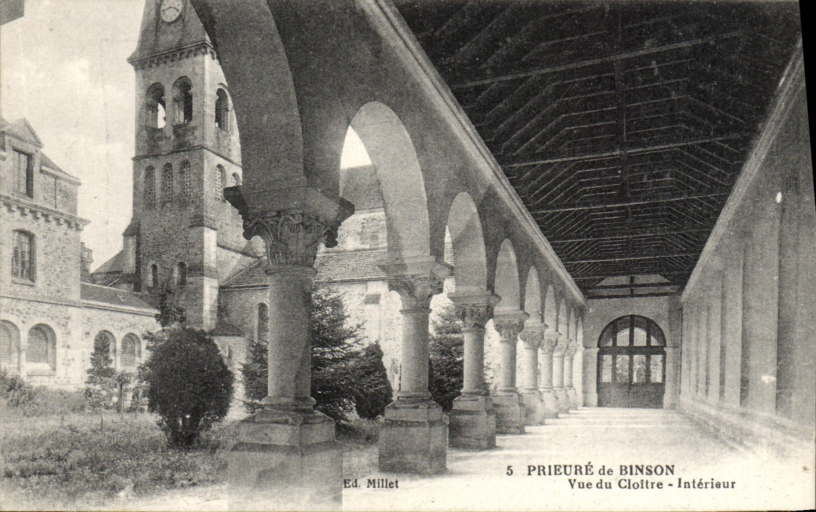 CPA Prieure de Binson Vue du Cloitre Interieur