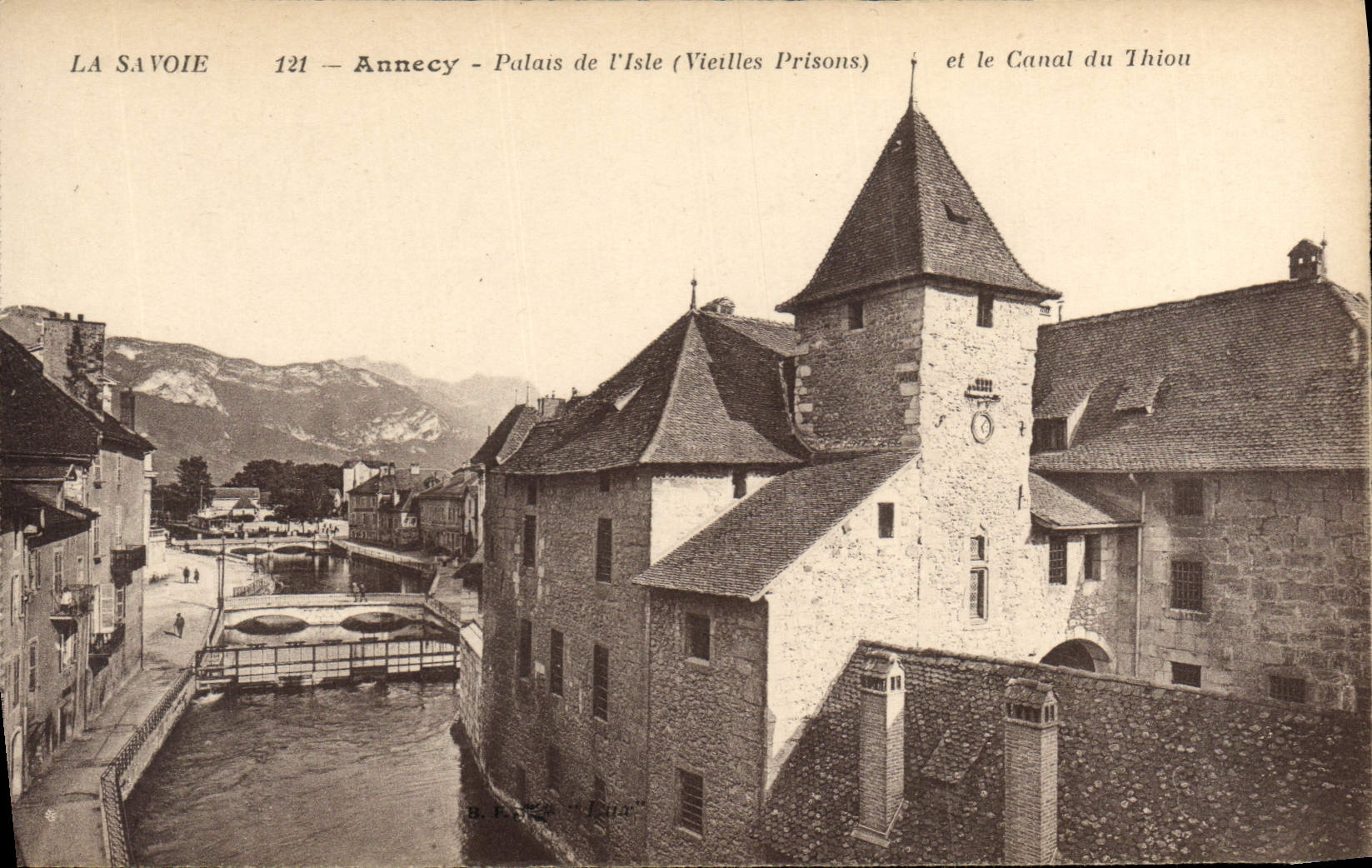 CPA Annecy Palais de L'isle Vieilles prisons et la canal du Thiou