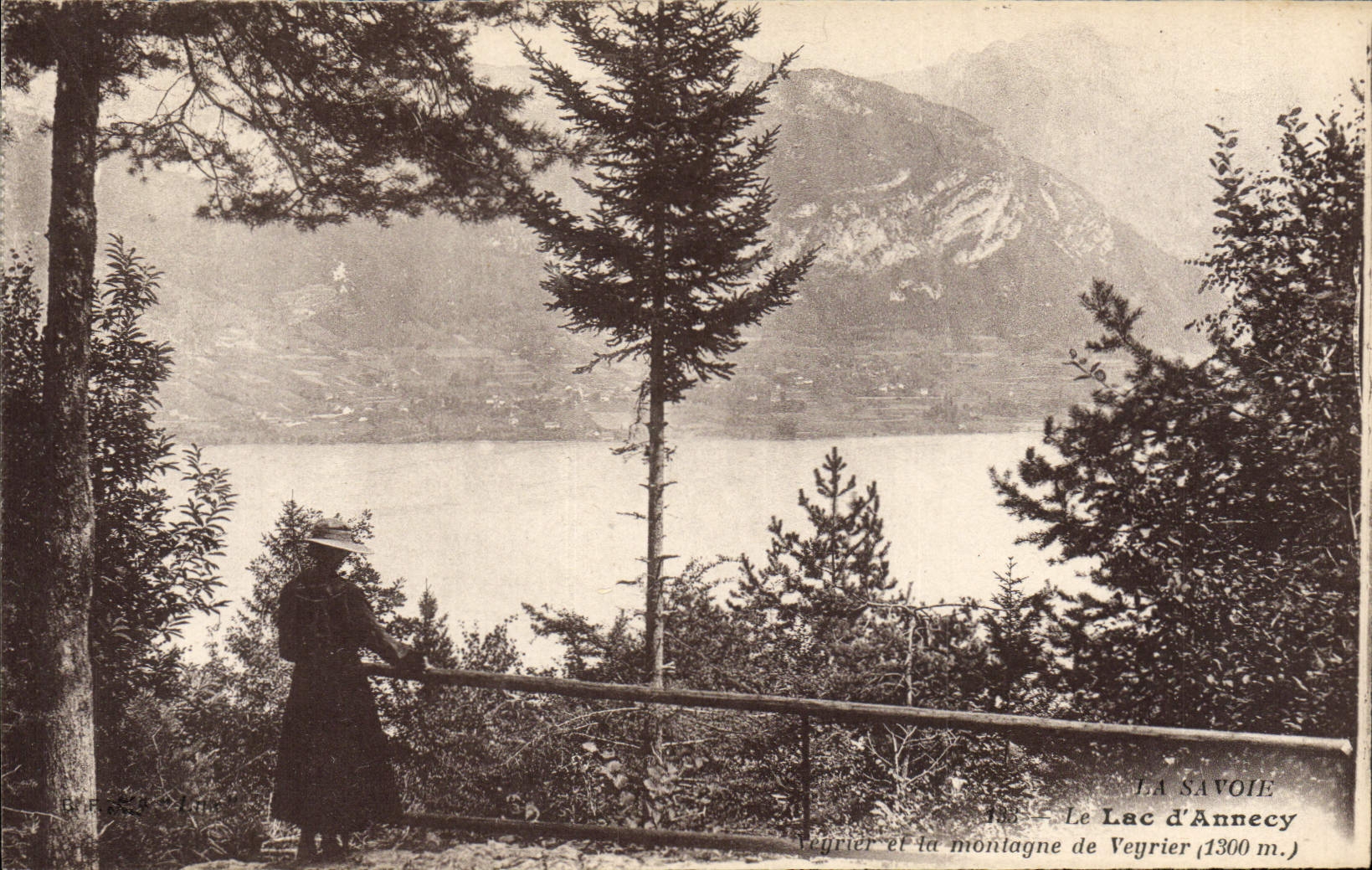 CPA Annecy le Lac d'Annecy et la montagne de Veyrier