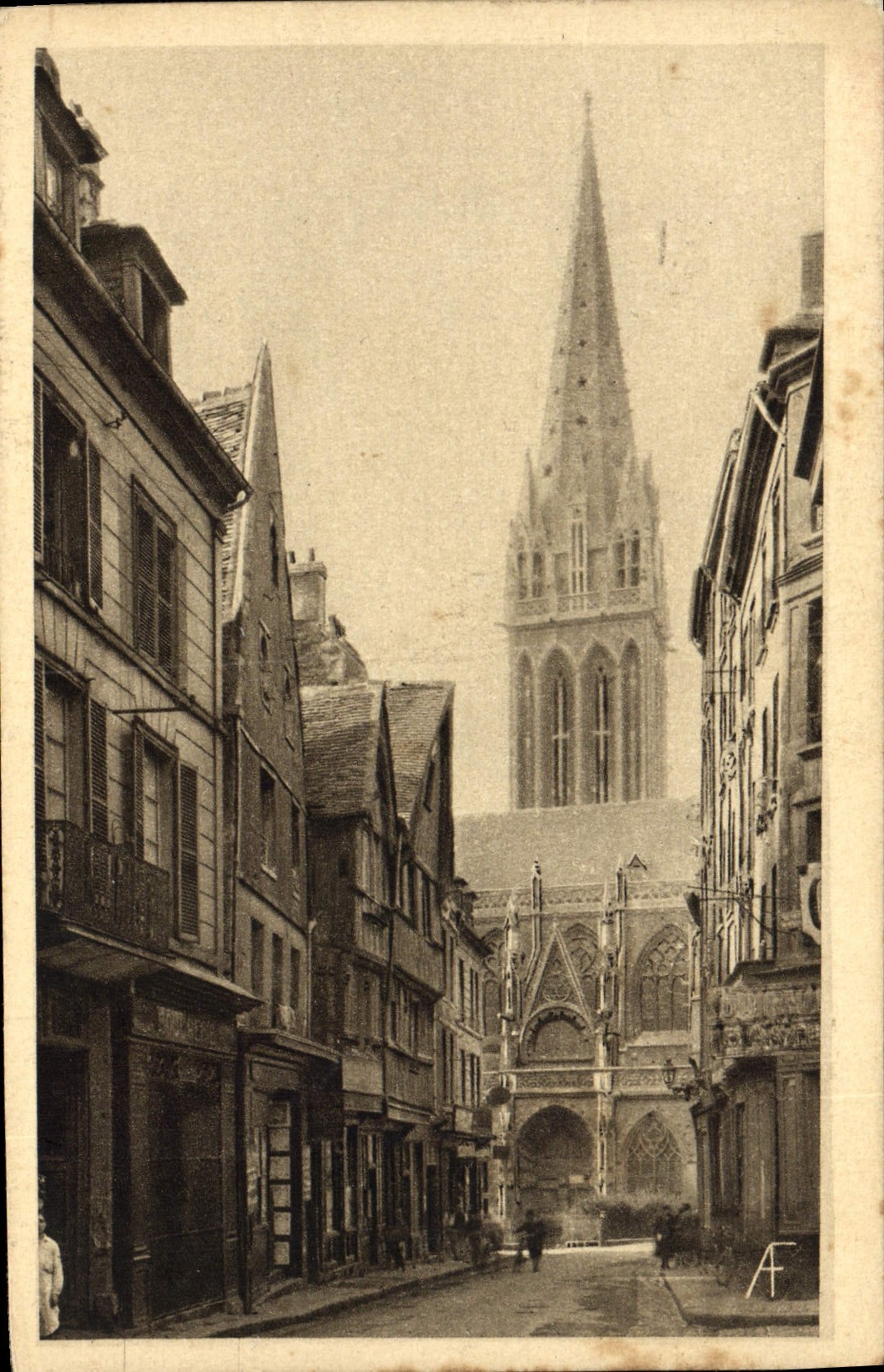 CPA Caen Rue Montoir Poissonnerie
