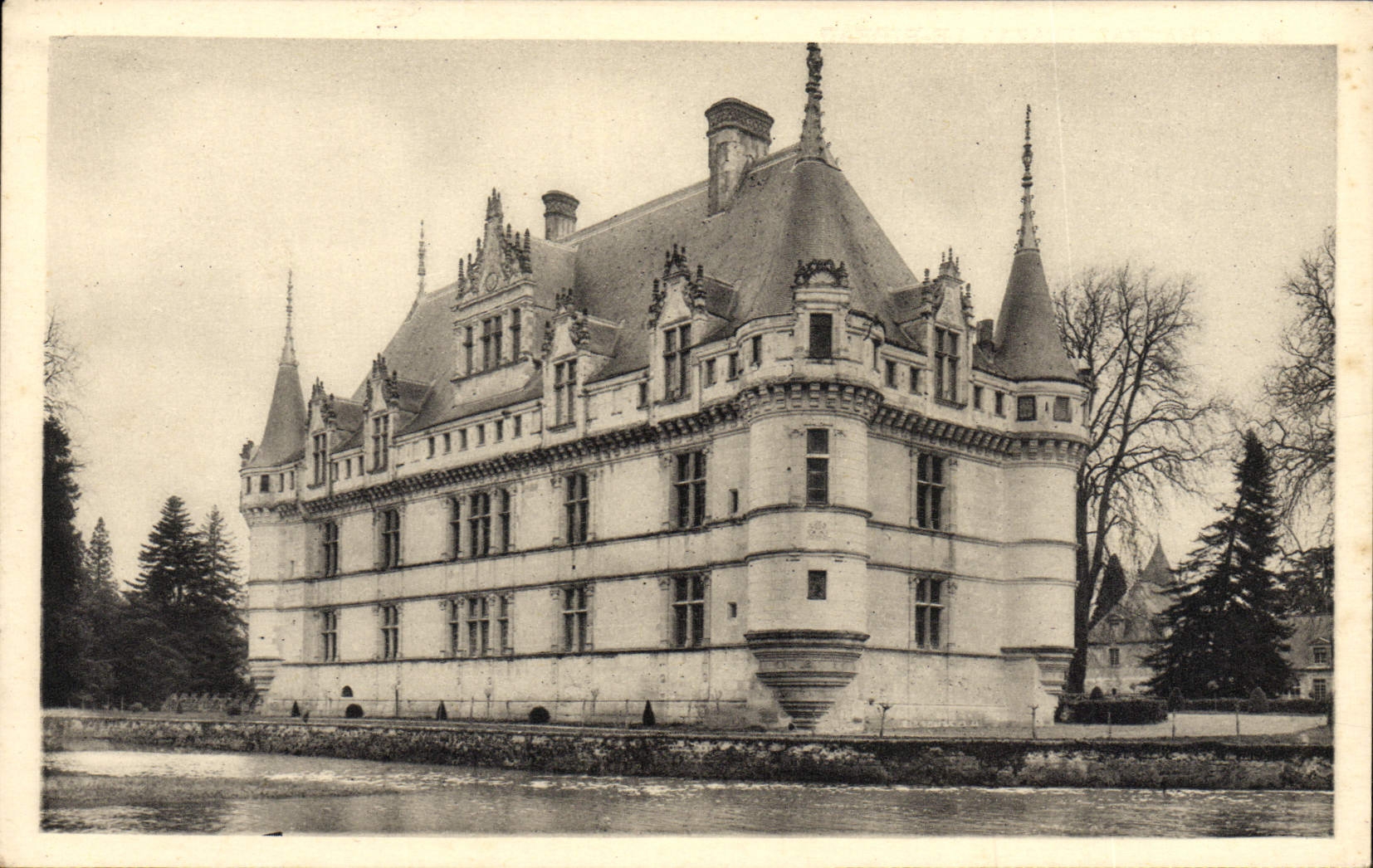 CPA Chateau D'Azay Rideau Face Sud