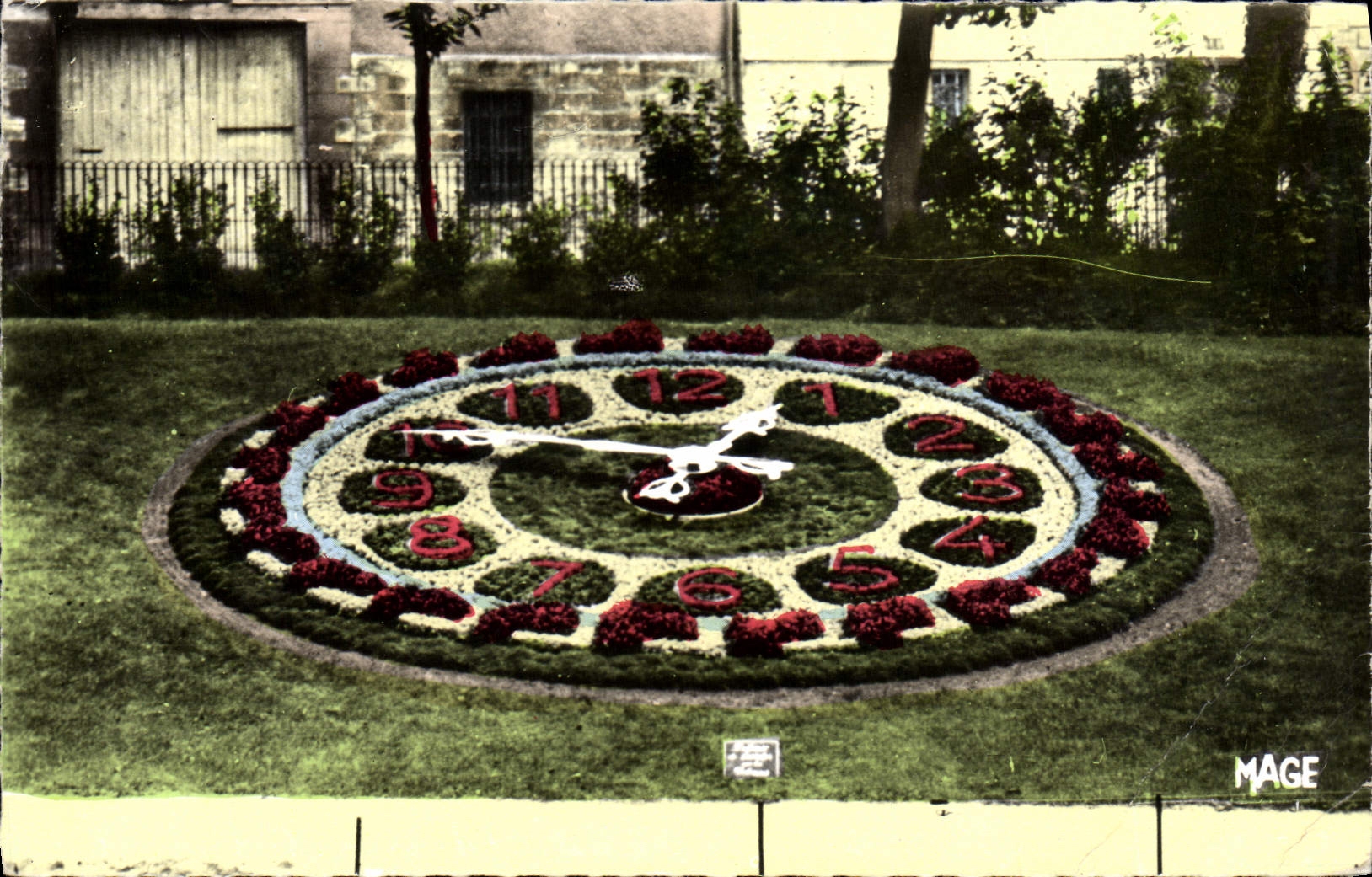 MODERN CARD Trawl-nets On the Marne the Floral Clock With the Garden Of Jard
