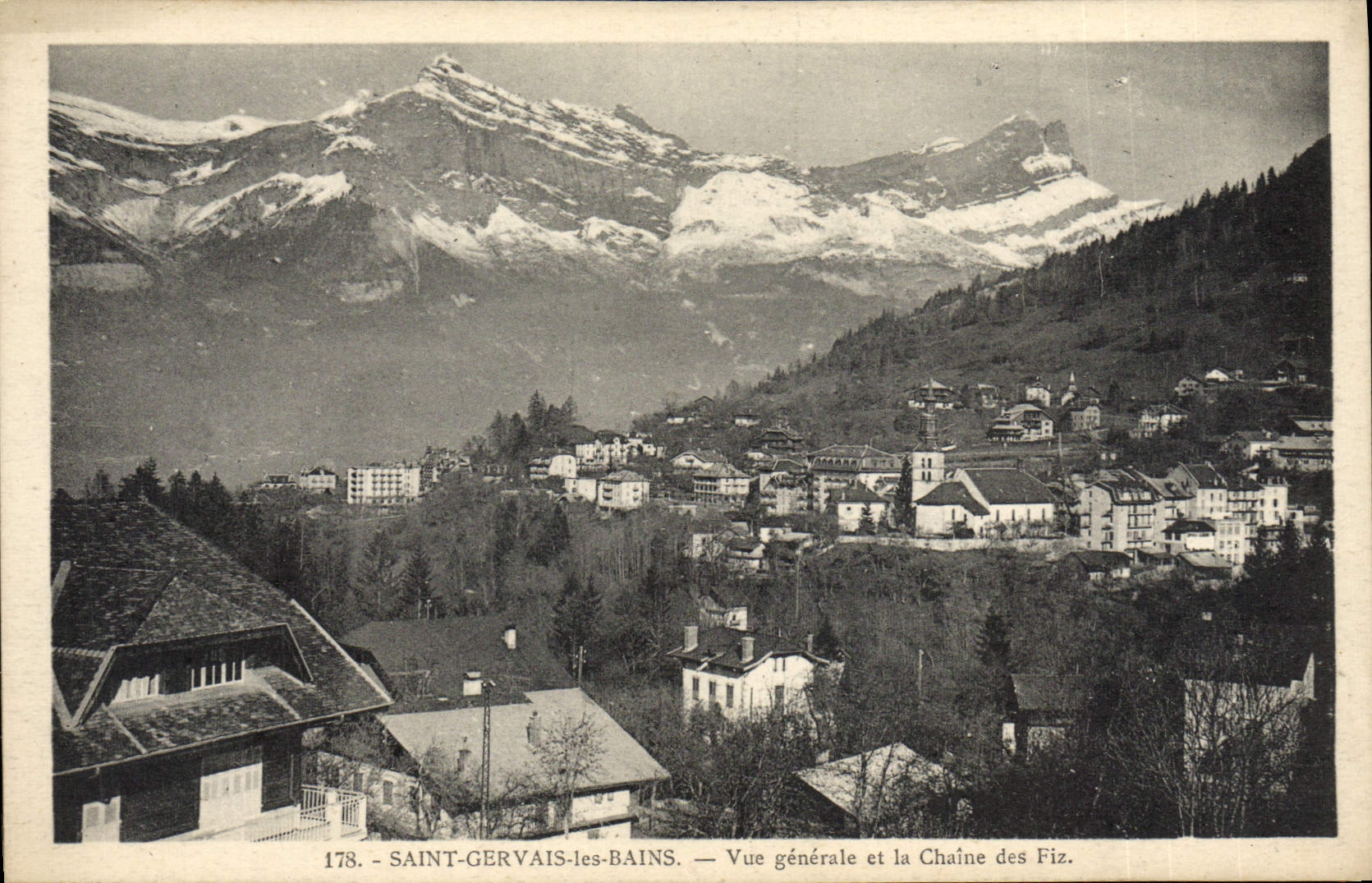 CPA Saint Gervais les Bains Vue Generale et la Chaine des Fiz