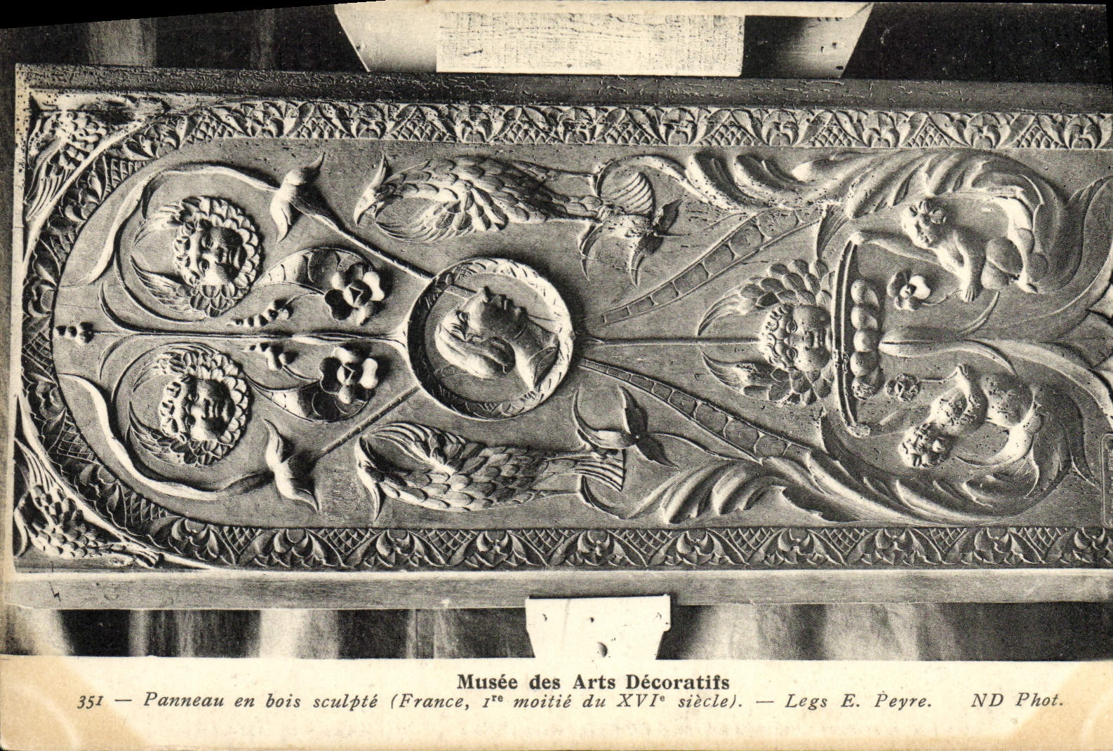 CPA Musee Des Arts Decoratifs Panneau en bois sculpte 
