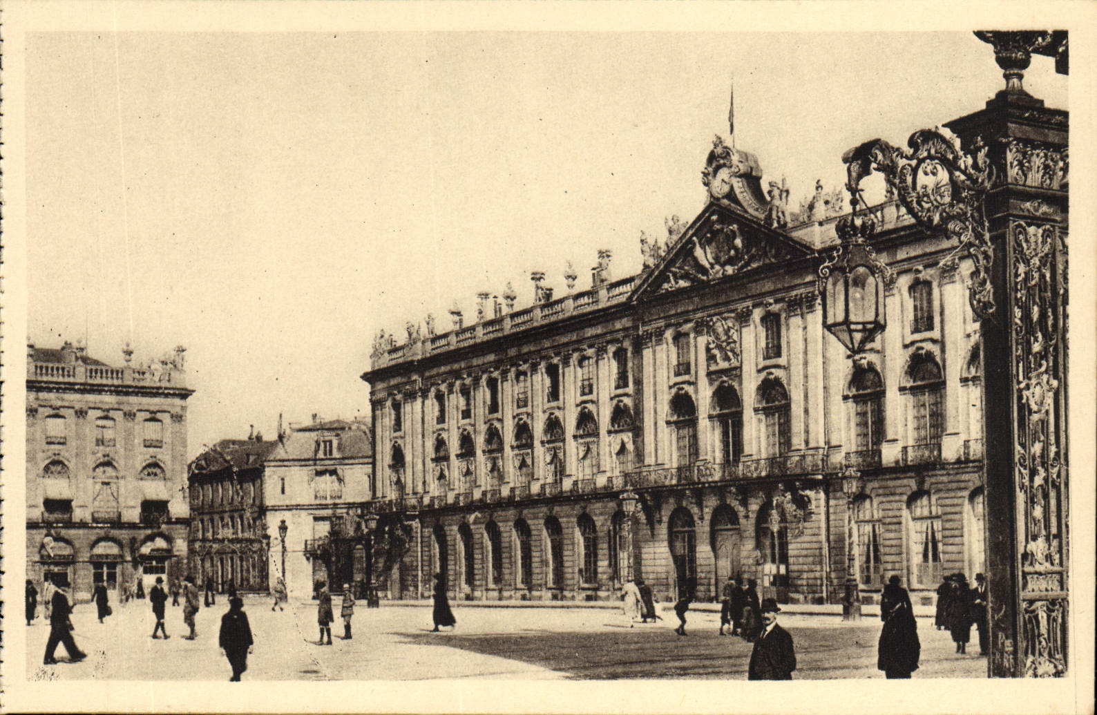 CPA Nancy Place Stanislas Hotel de Ville et Prefecture