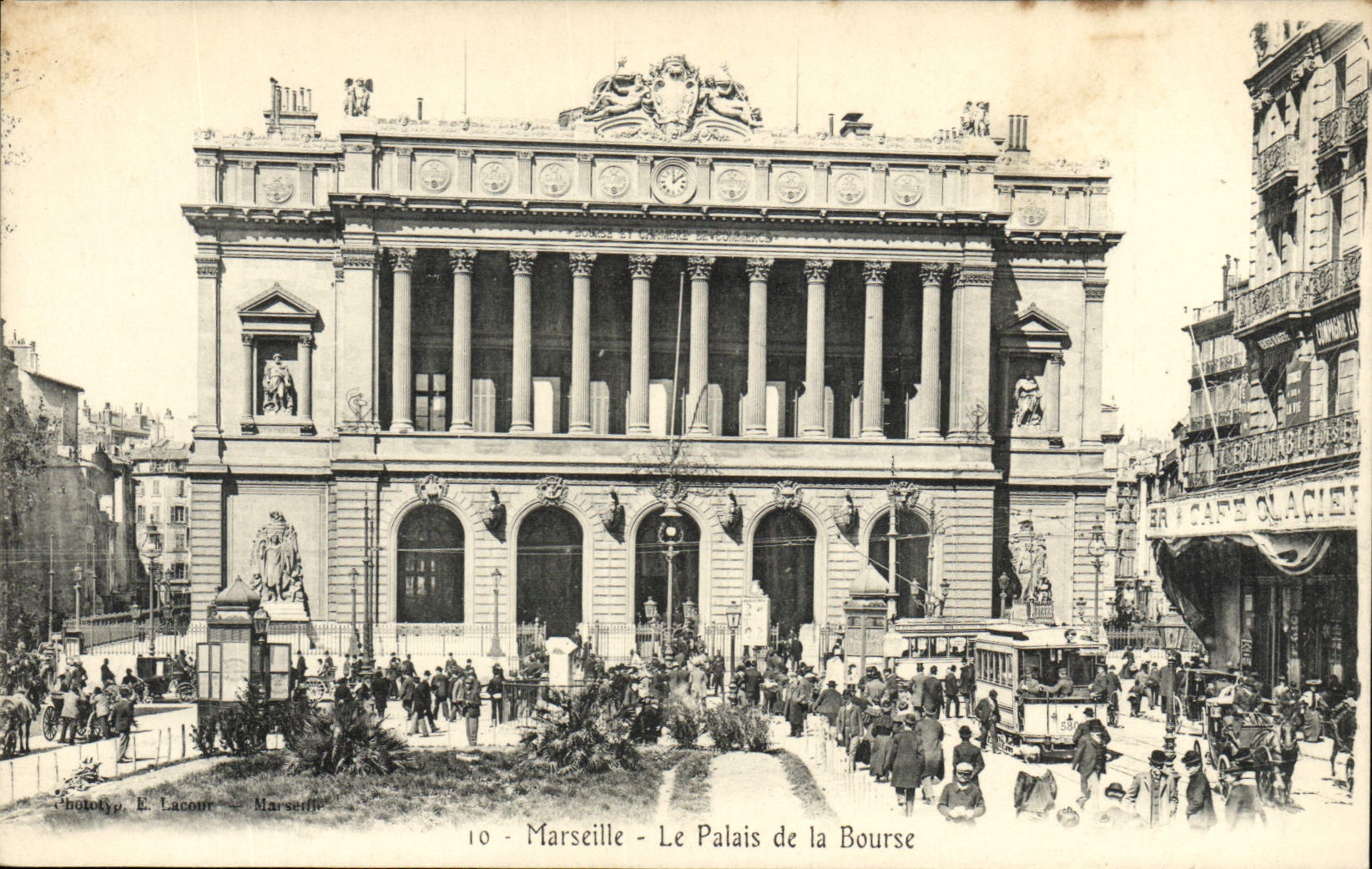 CPA Marseille Le Palais de la Bourse tramway