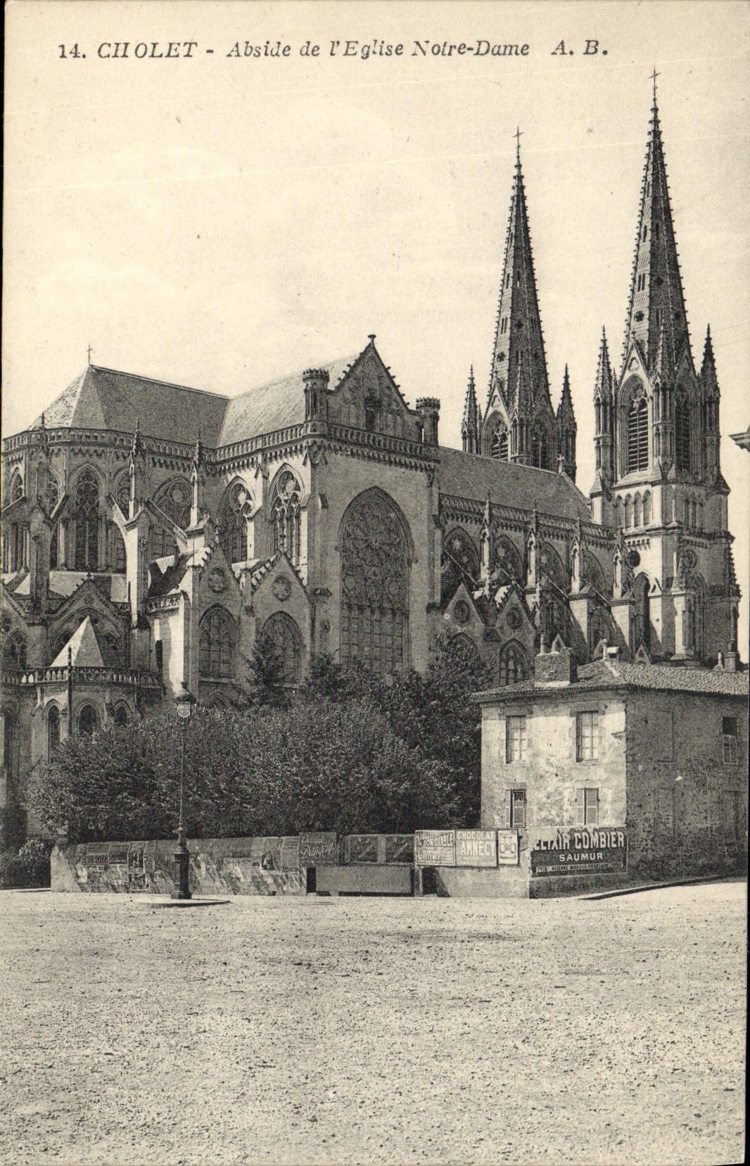 VINTAGE POSTCARD Cholet Apse of the Notre Dame Church