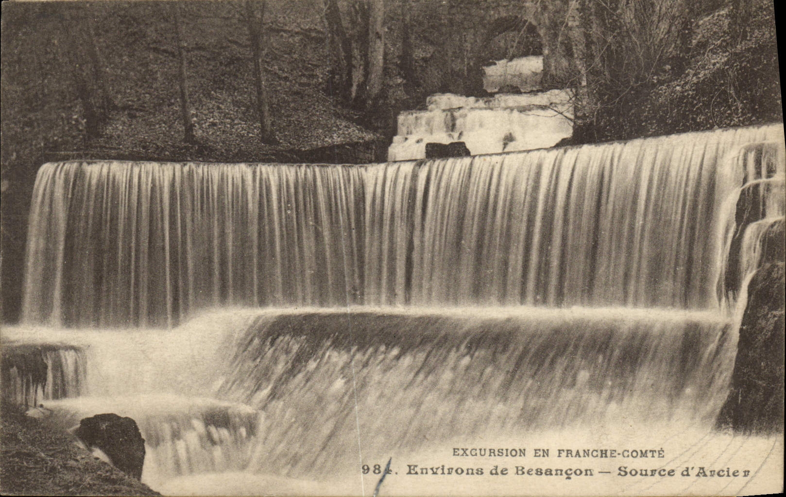 CPA Excursion En Franche Comte Environs De Besancon Source d'Arcier