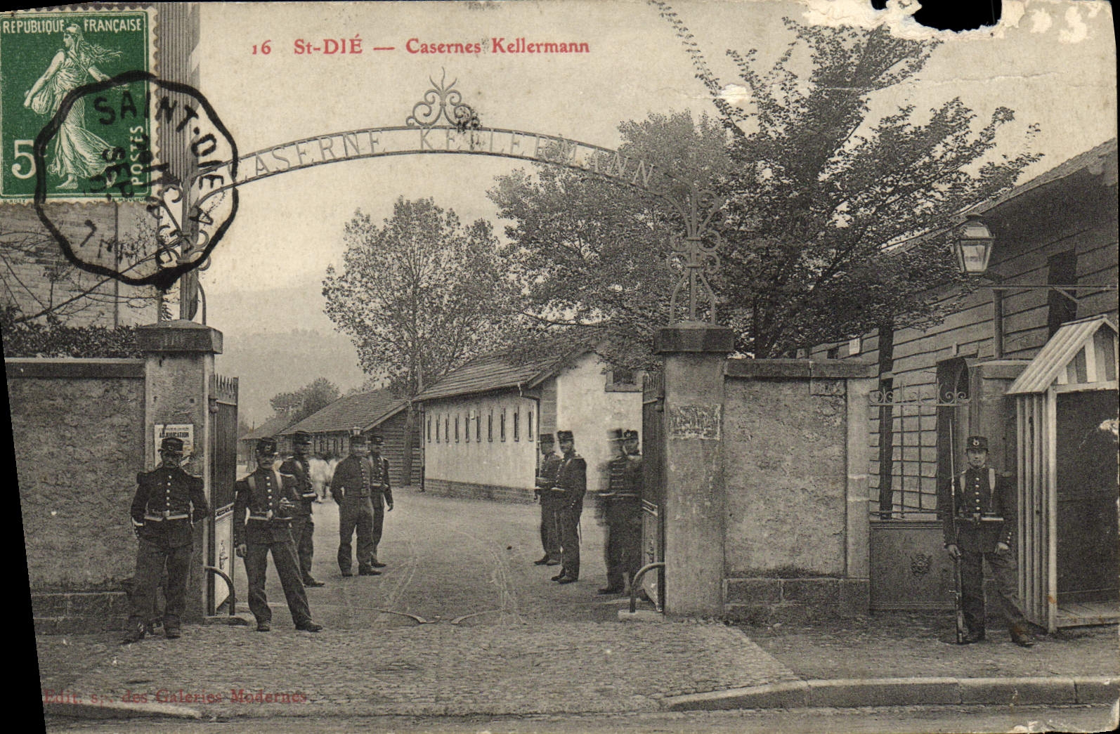 VINTAGE POSTCARD St Die Barracks Kellermann Militaria
