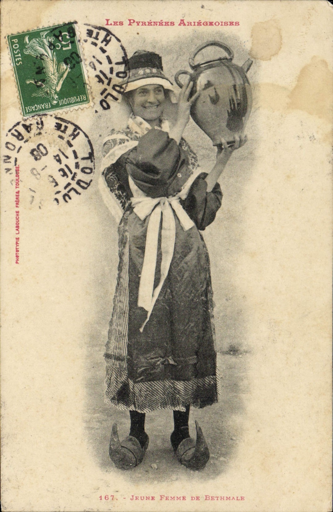 VINTAGE POSTCARD the Pyrenees Ariegeoises Folklore Costume