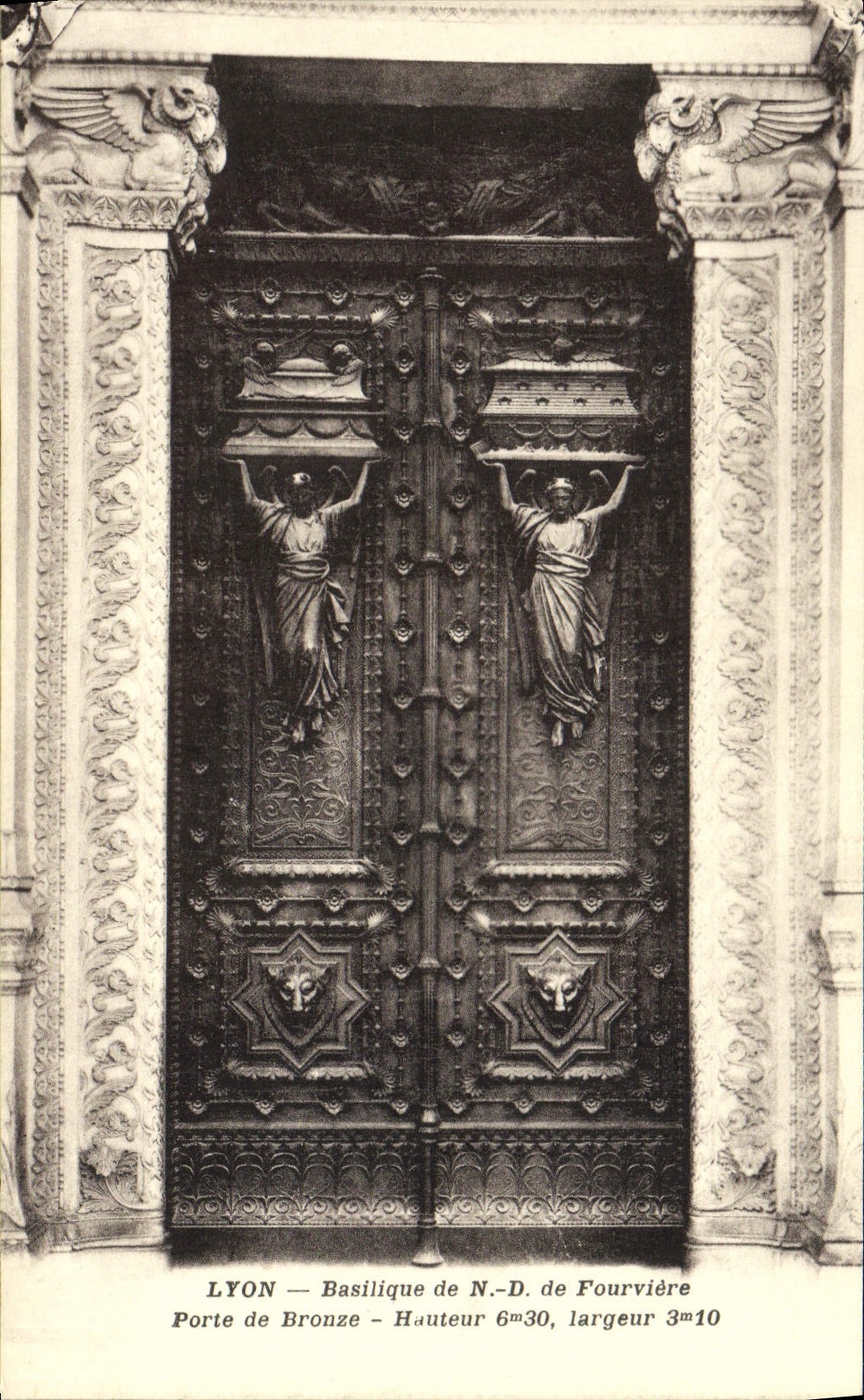 VINTAGE POSTCARD Lyon Basilique Of NR D De Fourviere Carries Of Bronze