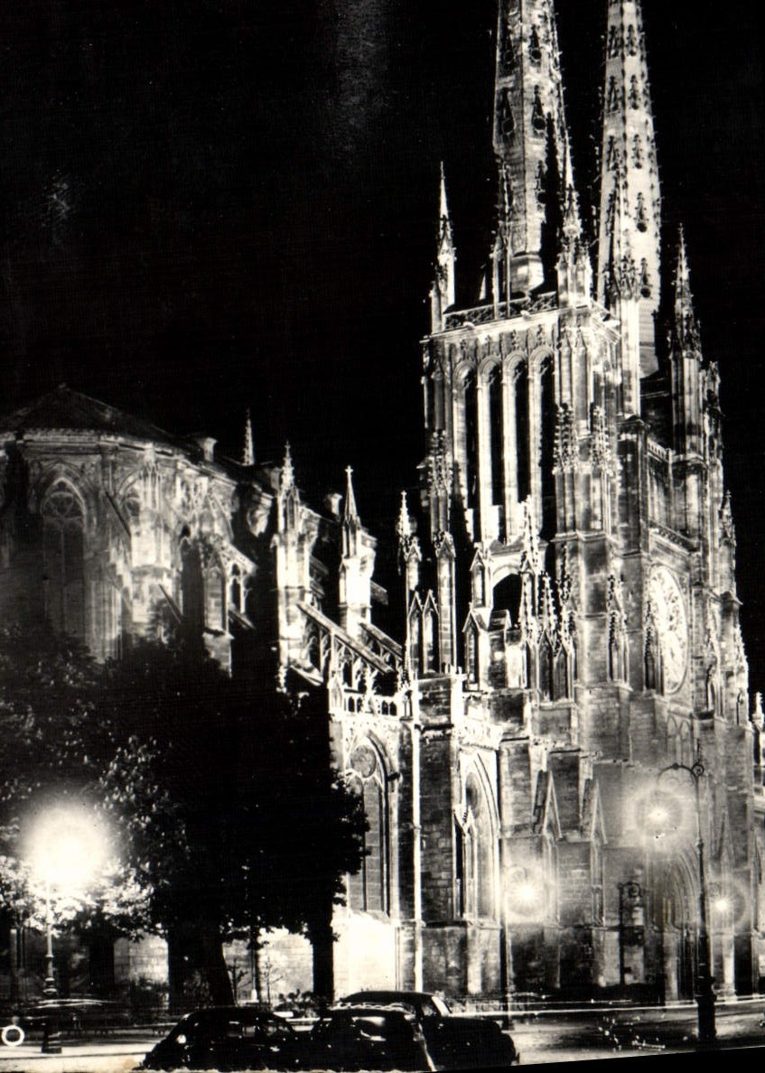 CPM Bordeaux La Cathedrale La Nuit