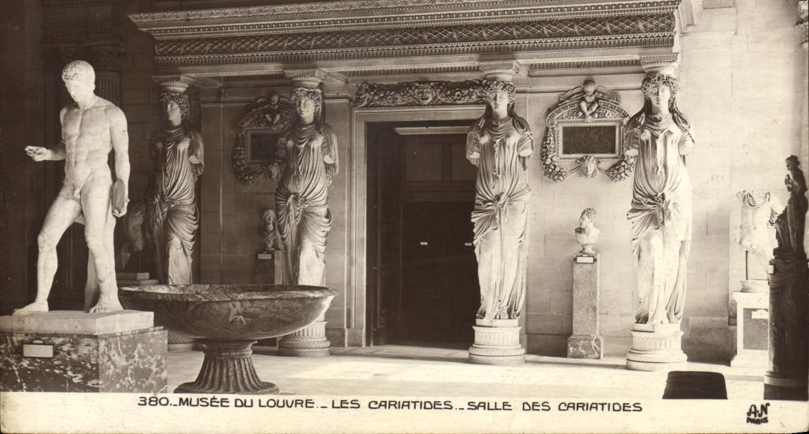 Museo de la POSTAL de la VENDIMIA de la lumbrera el cuarto de las cariátides de las cariátides