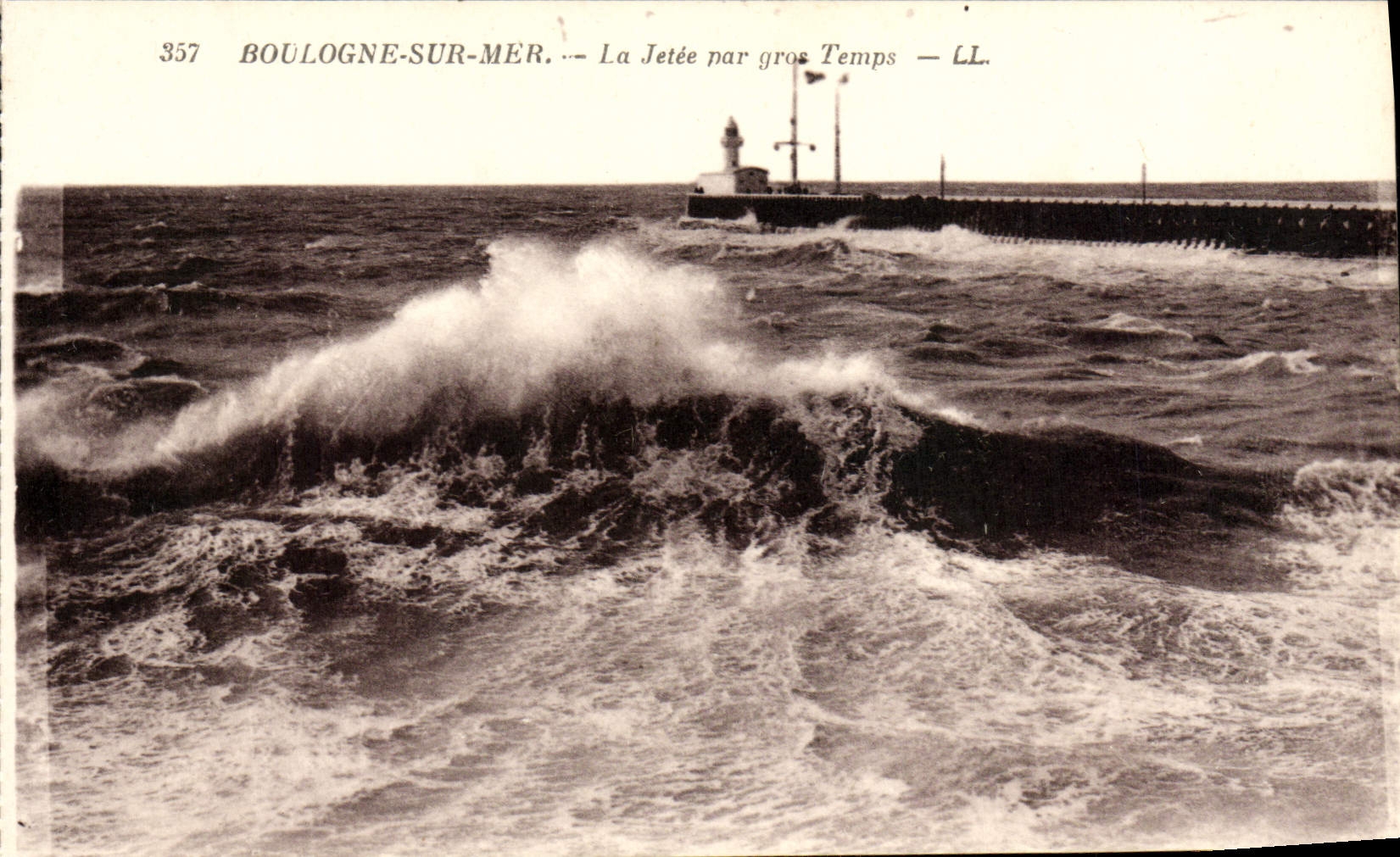 VINTAGE POSTCARD Boulogne On Sea the Pier By Heavy weather