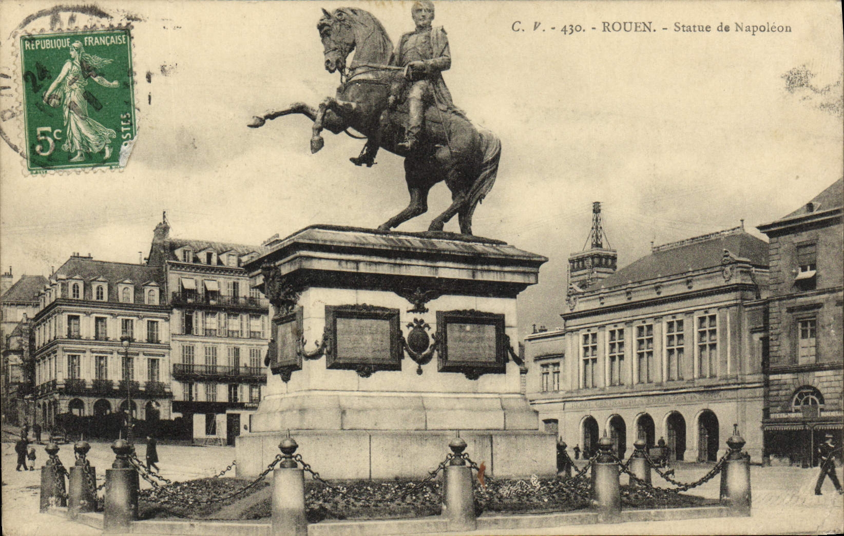 CPA Rouen Statue De Napoleon 1er