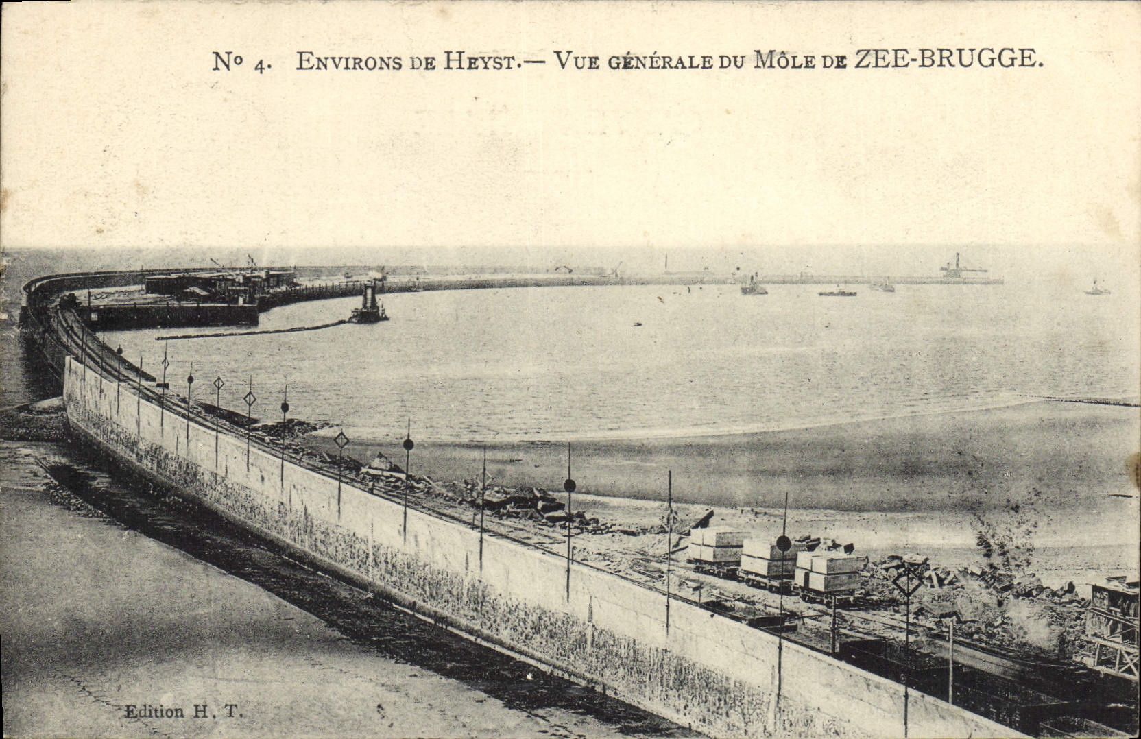 VINTAGE POSTCARD Surroundings De Heyst View Of the Mole De Zee Brugge