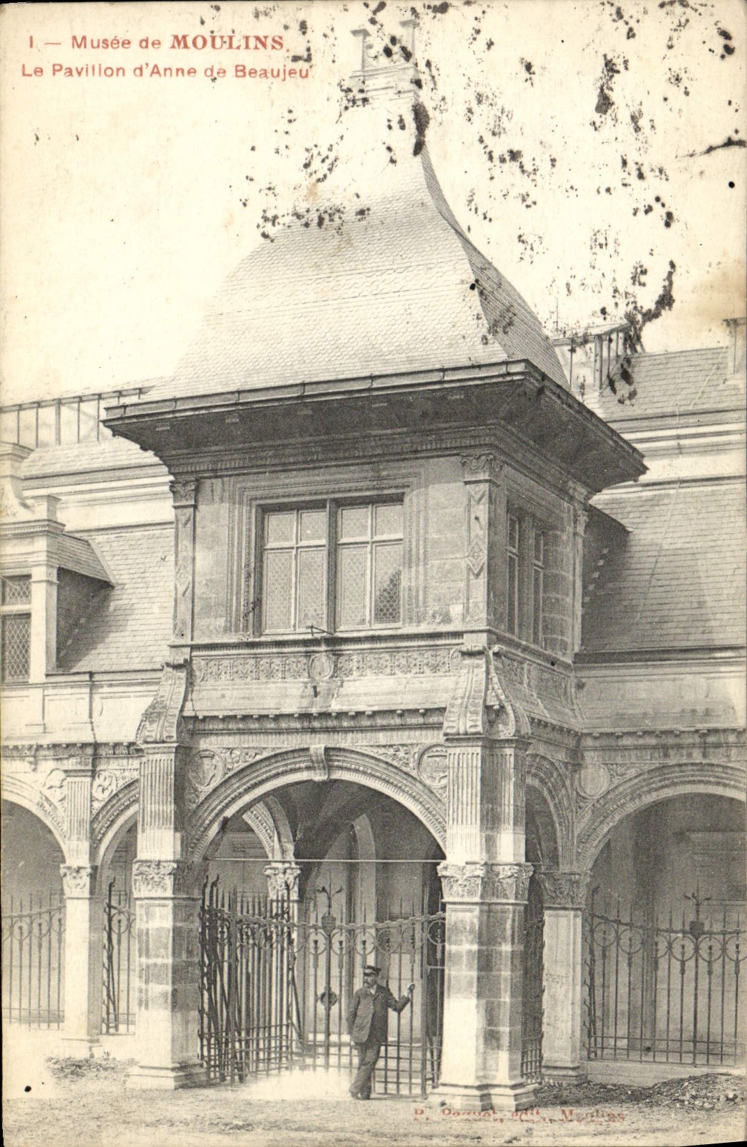 VINTAGE POSTCARD Museum of Moulins the house of Anne of Brittany