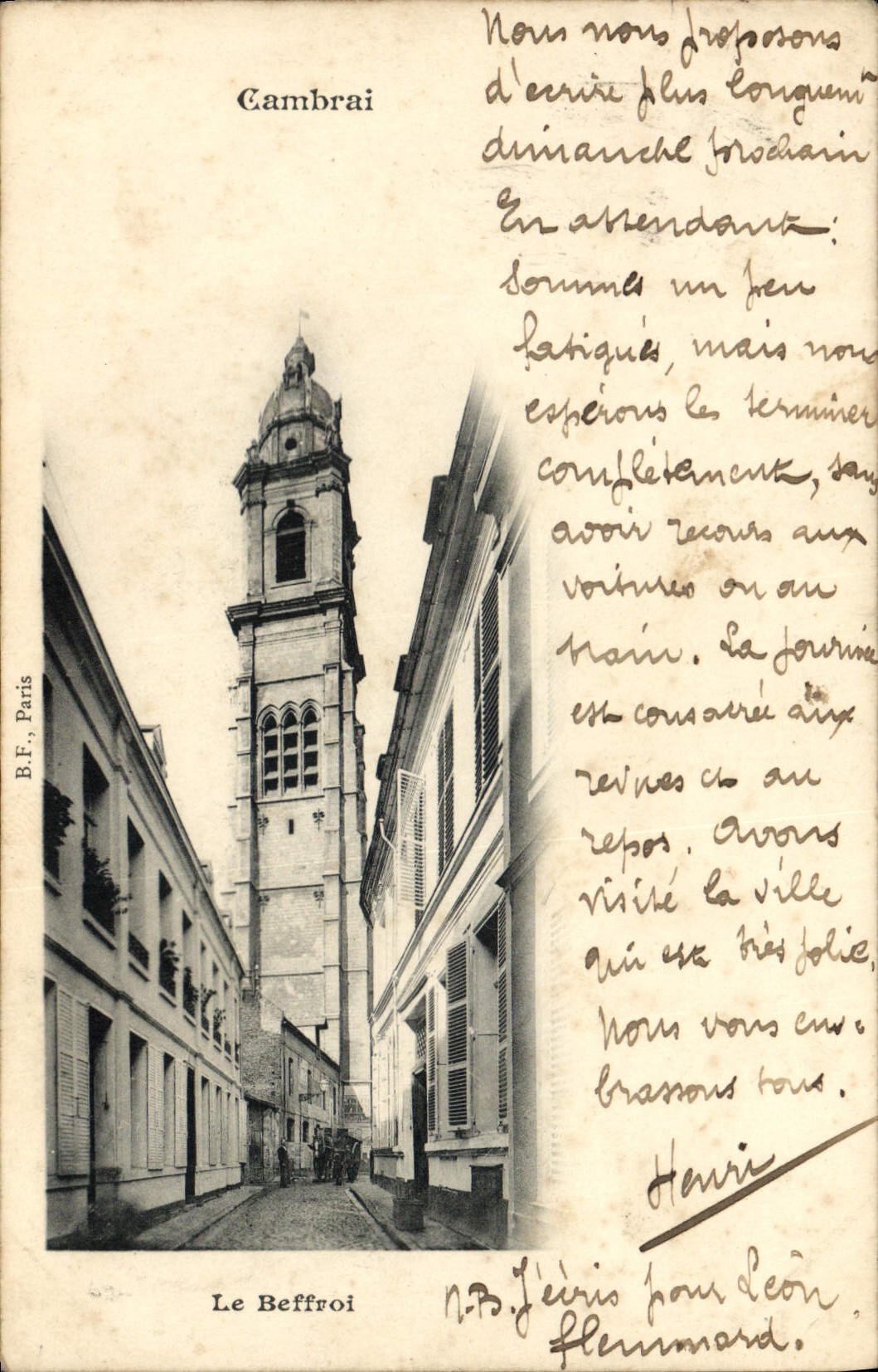 CPA Cambrai Le beffroi