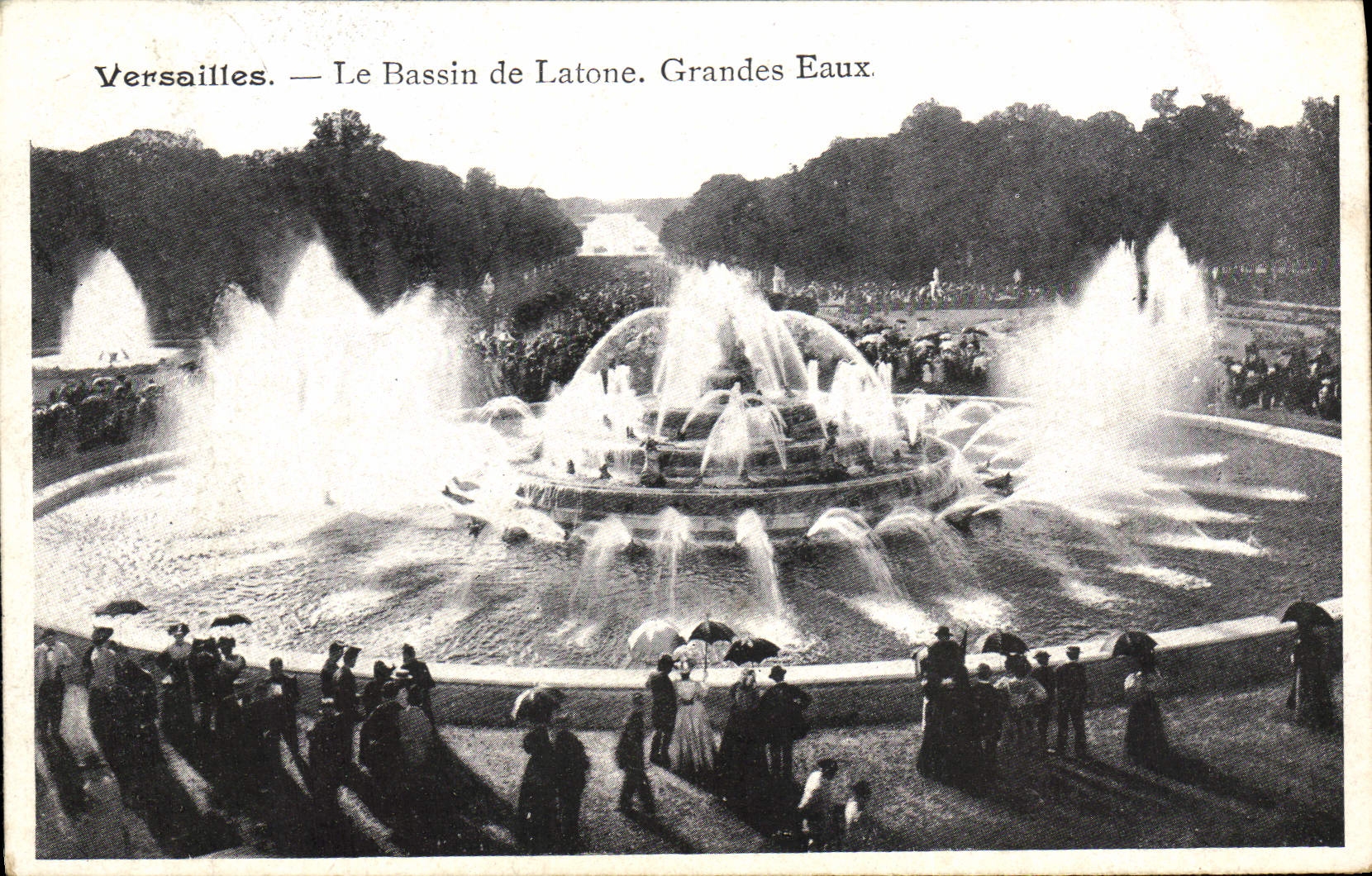 CPA Versailles Le Bassin de Latone Grandes eaux