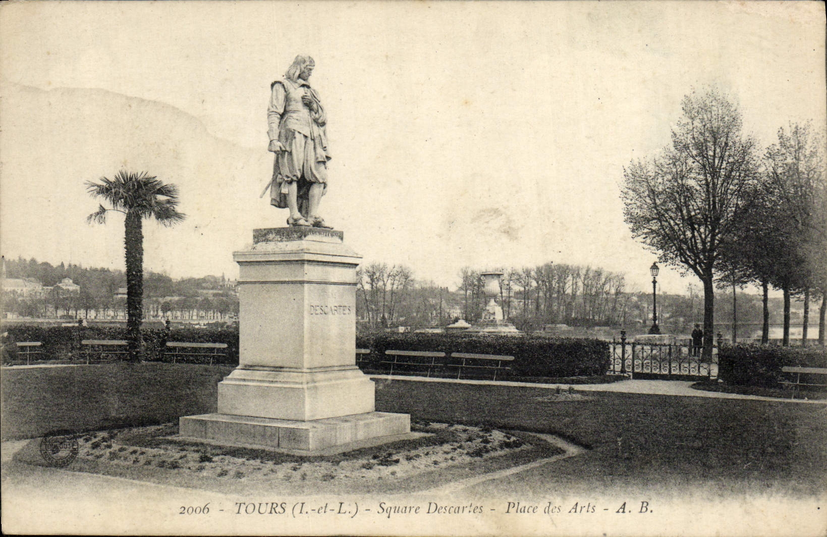 VINTAGE POSTCARD Tours Descartes Public garden Places Arts