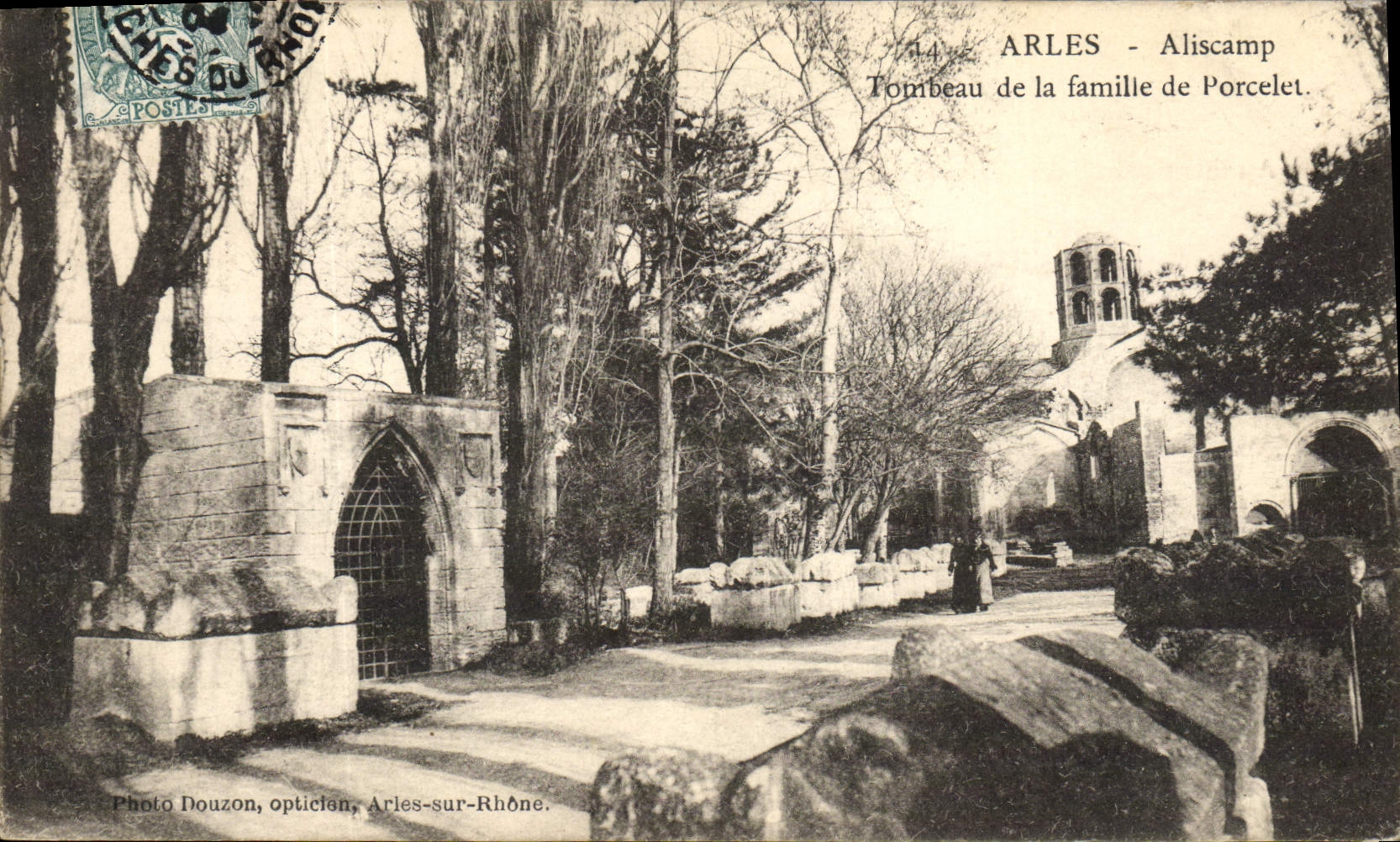 VINTAGE POSTCARD Arles Aliscamp Tomb of the Family of Piglet