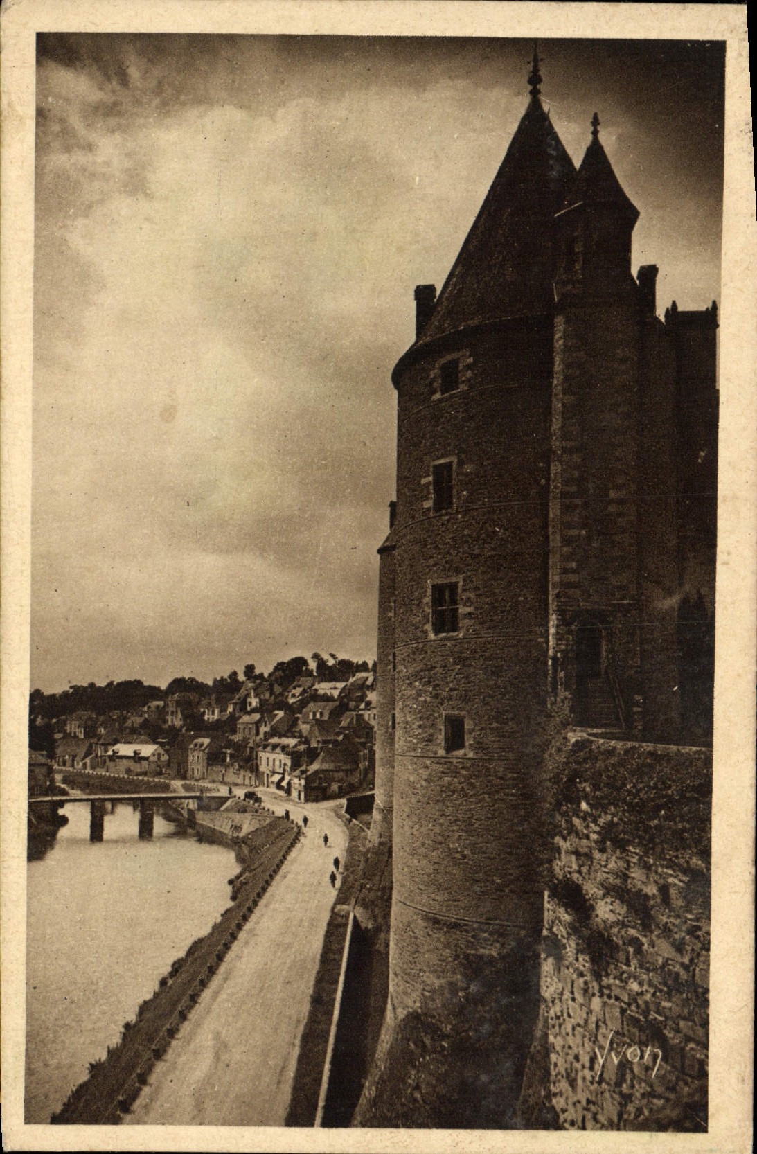 Castillo de Josselin de la POSTAL de la VENDIMIA