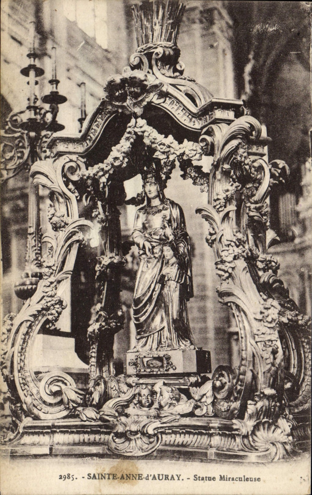 VINTAGE POSTCARD Sainte Anne D' Auray Rules Miraculous