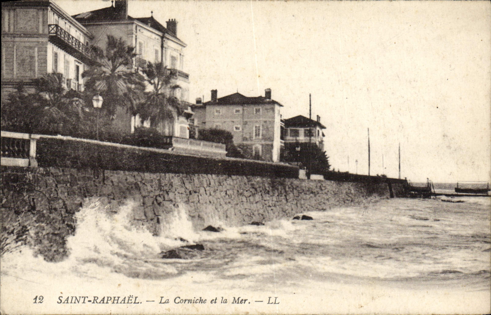CPA Saint Raphael La Corniche et la Mer