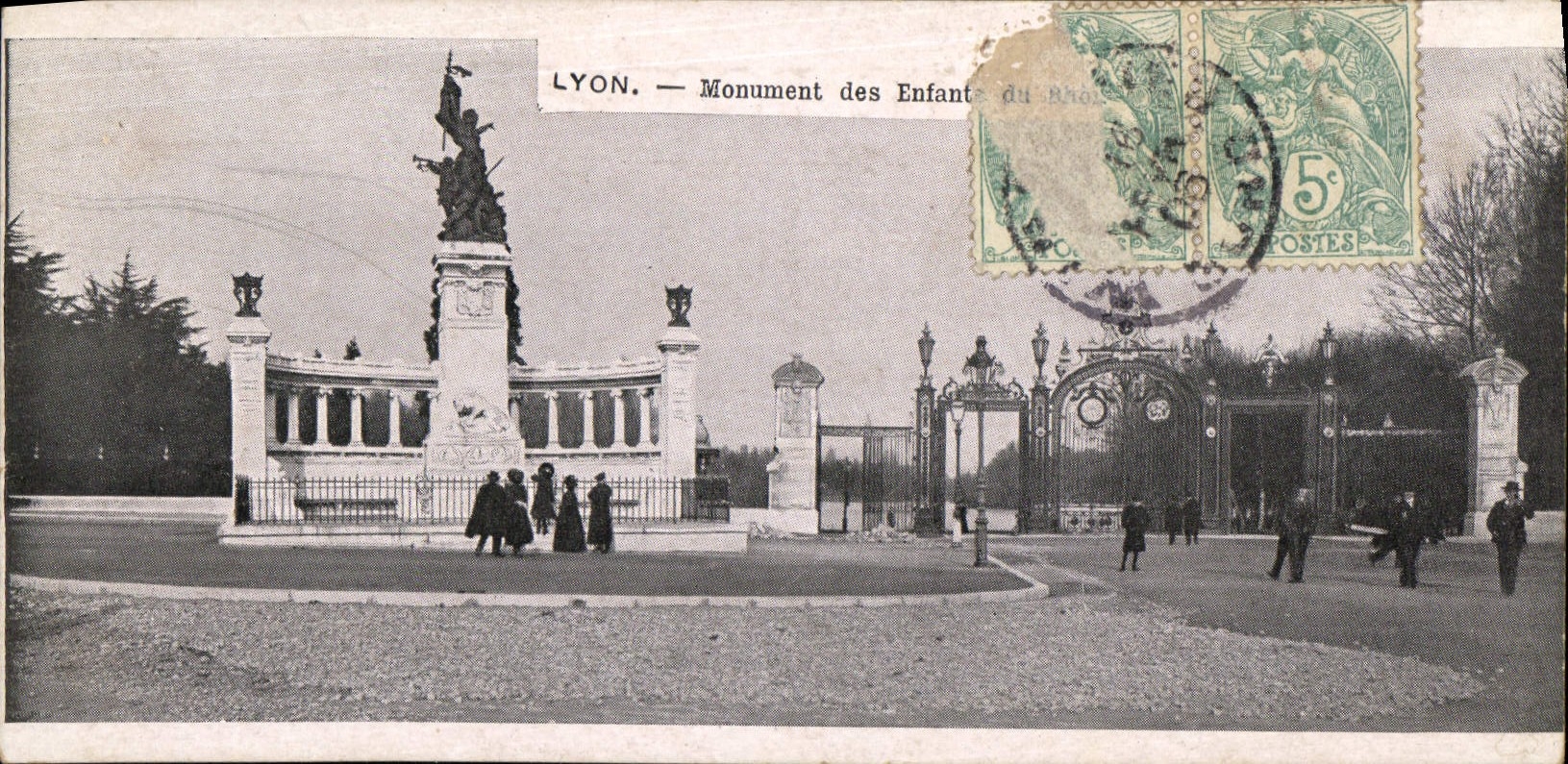 VINTAGE POSTCARD Lyon Monument of the Children