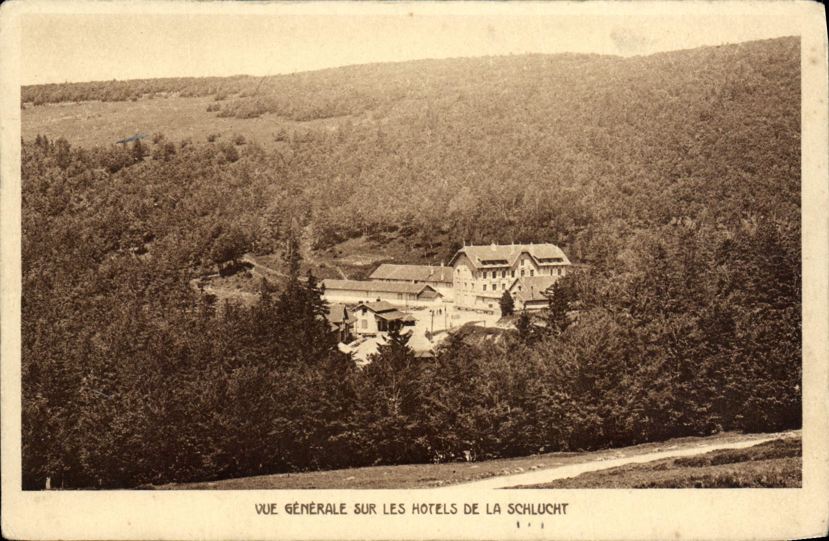 CPA Vue generale Sur Les Hotels de la Schlucht