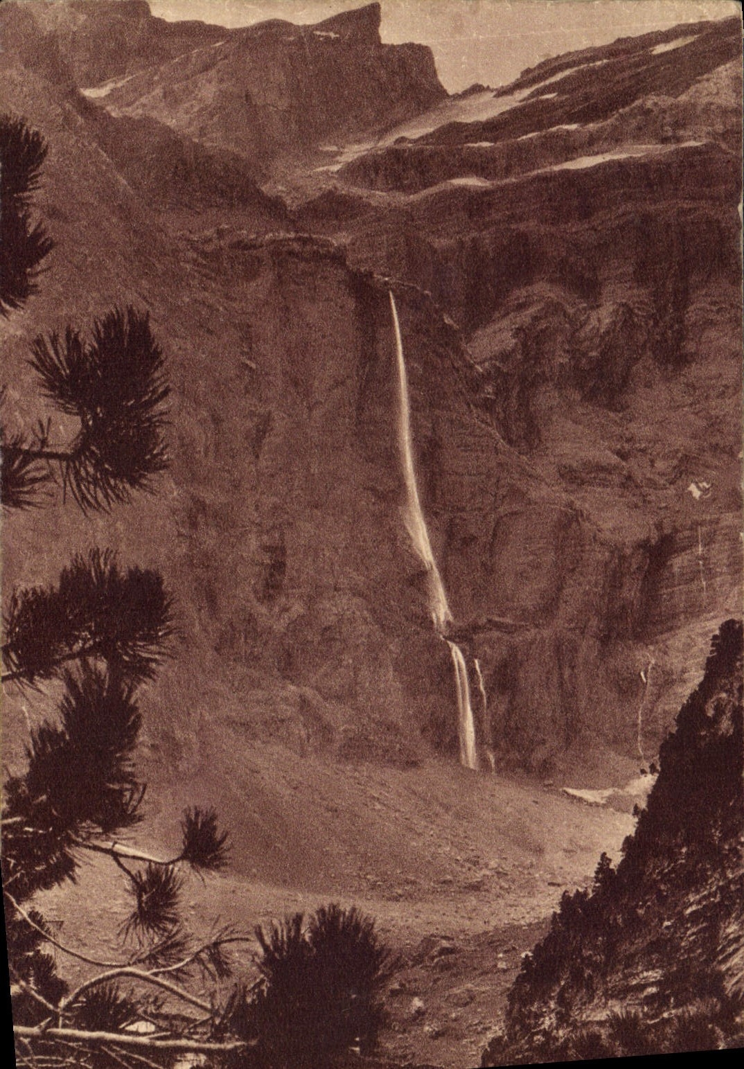 VINTAGE POSTCARD Gavarnie With the Circus the Large Cascade