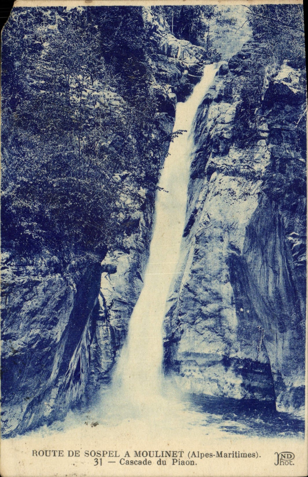 La ruta De Sospel de la POSTAL de la VENDIMIA tiene cascadas del torno de Piaon