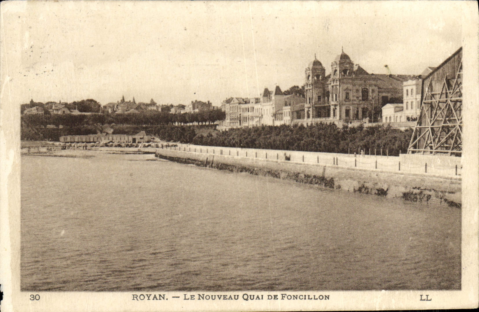 POSTAL Royan de la VENDIMIA el New Quay De Foncillon