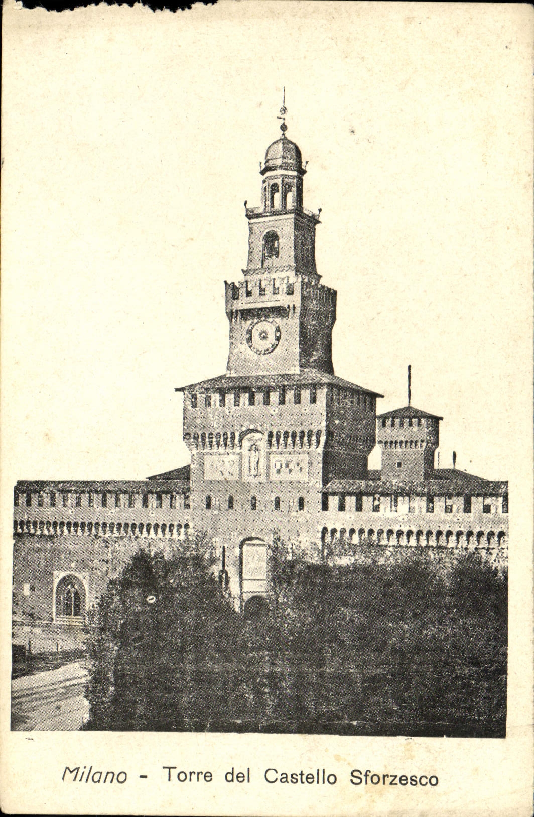 POSTAL Milano Torre del Castello Sforzesco de la VENDIMIA