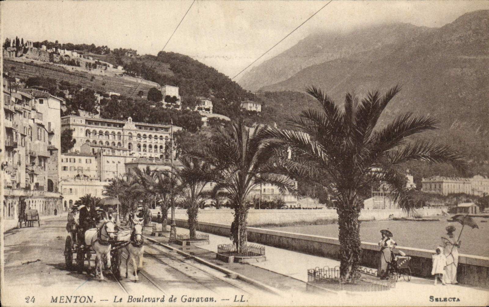 CPA Menton Le Boulevard de Garatan Caleche Chevaux