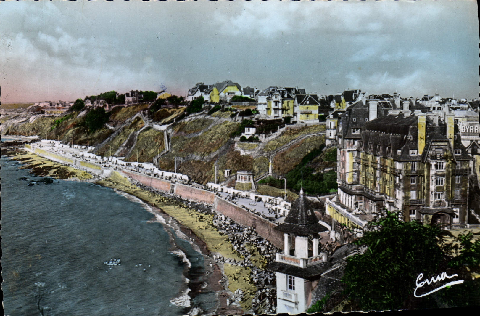 CPM Granville Normandy et Plat Gousset