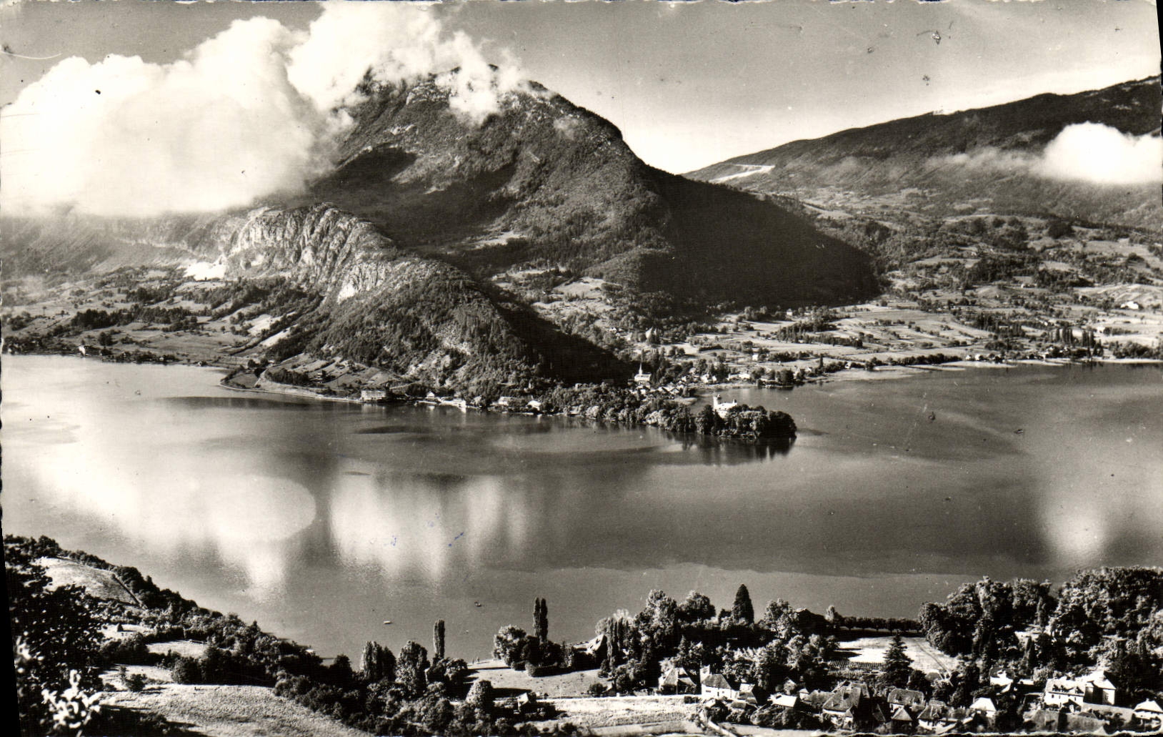 POSTAL MODERNA lago de la sinfonía de Annecy de las mañanas de las luces al pequeño lago