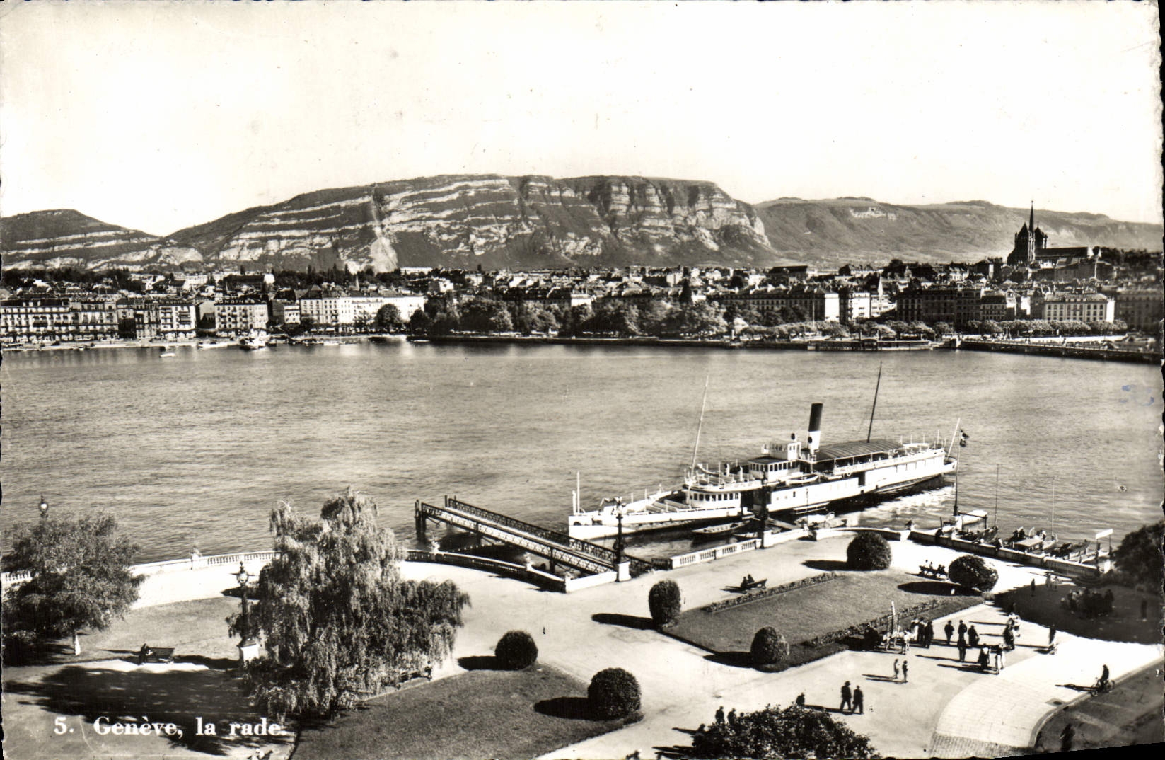 CPM Geneve La rade Bateau