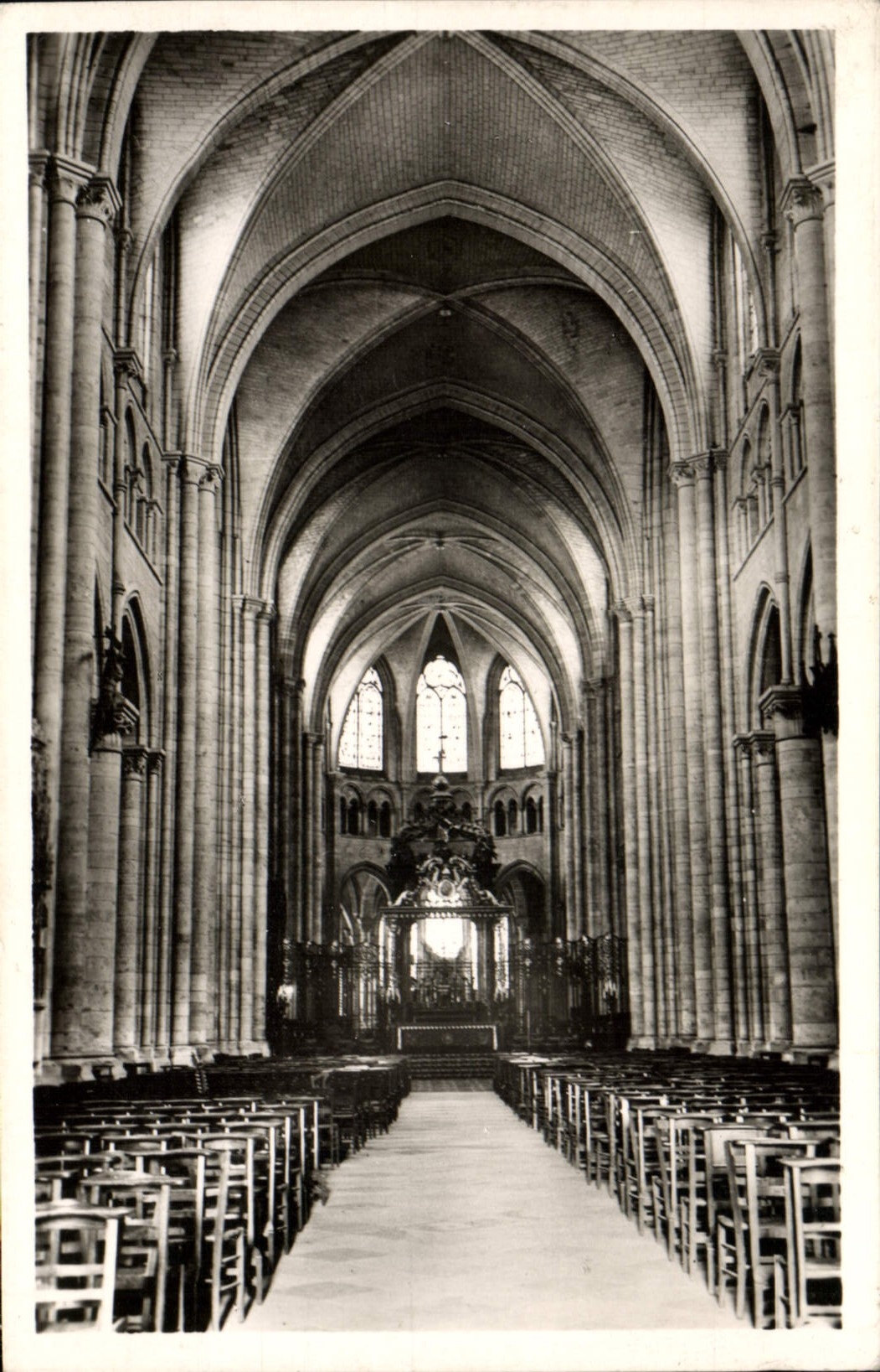 CPM Sens Interieur de la Cathedrale