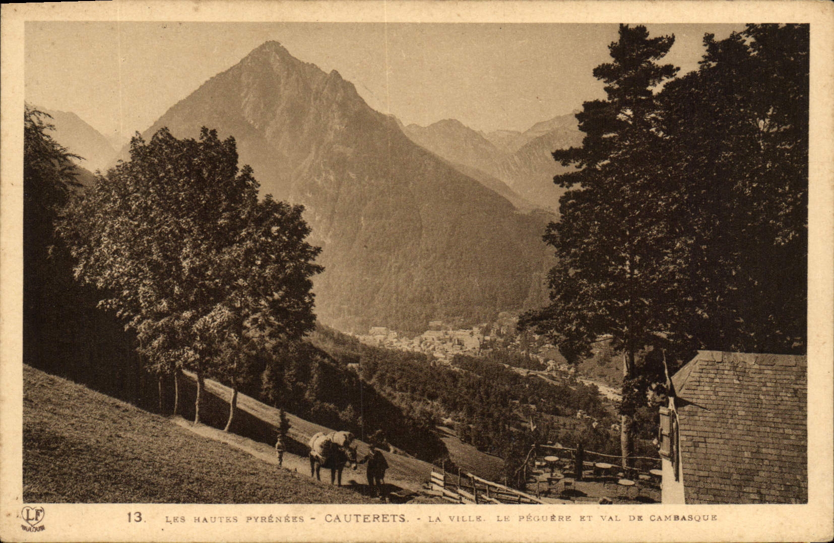 CPA Les Hautes Pyrenees Cauterets La Ville Le peguere et val de Cambasque