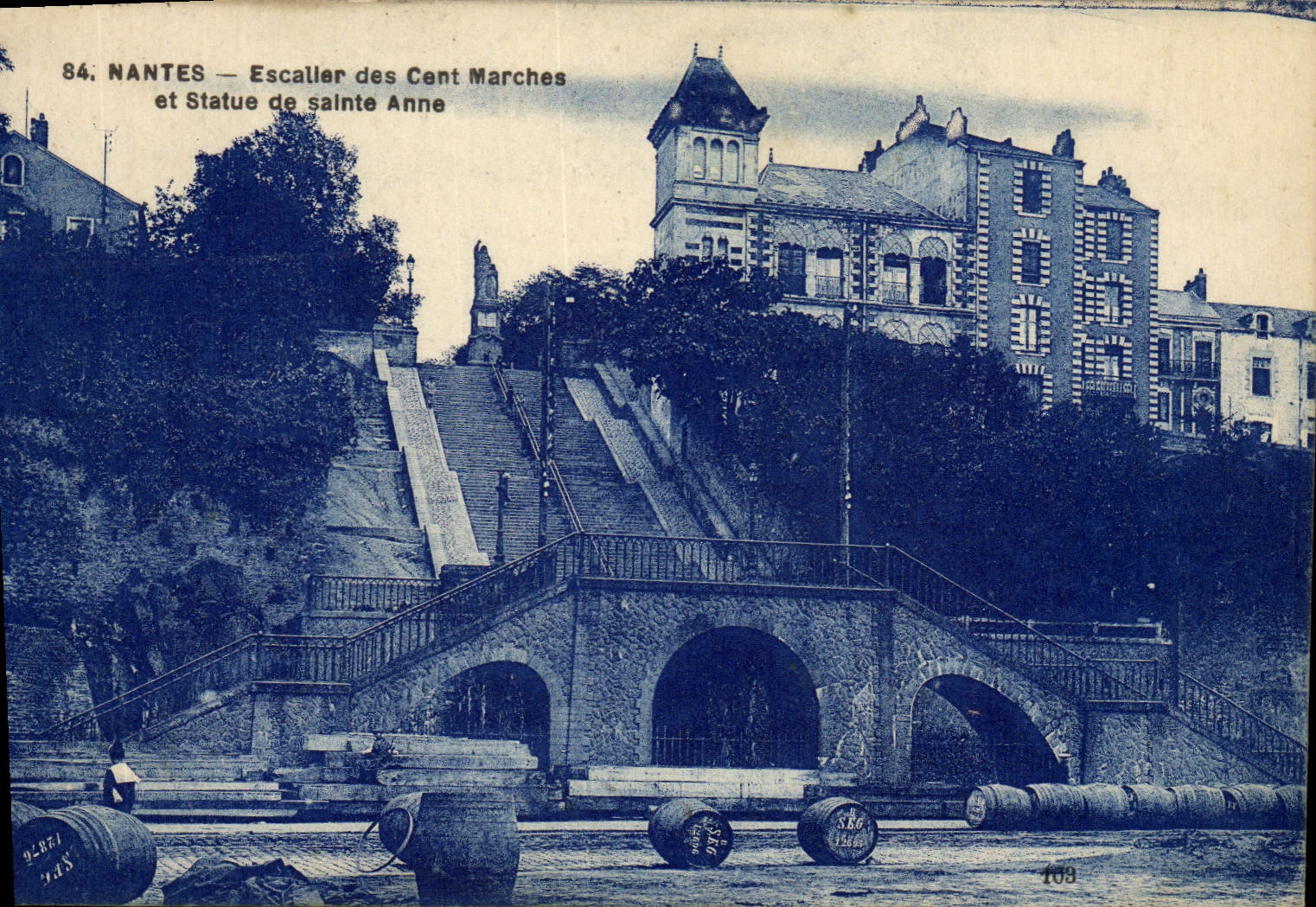 VINTAGE POSTCARD Nantes Staircase Of the Hundred Steps And Statue Of Sainte Anne