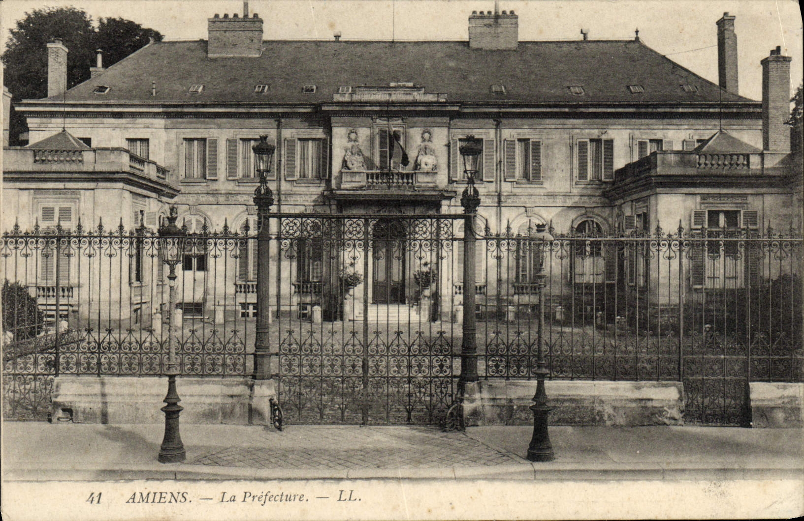 CPA Amiens La Prefecture