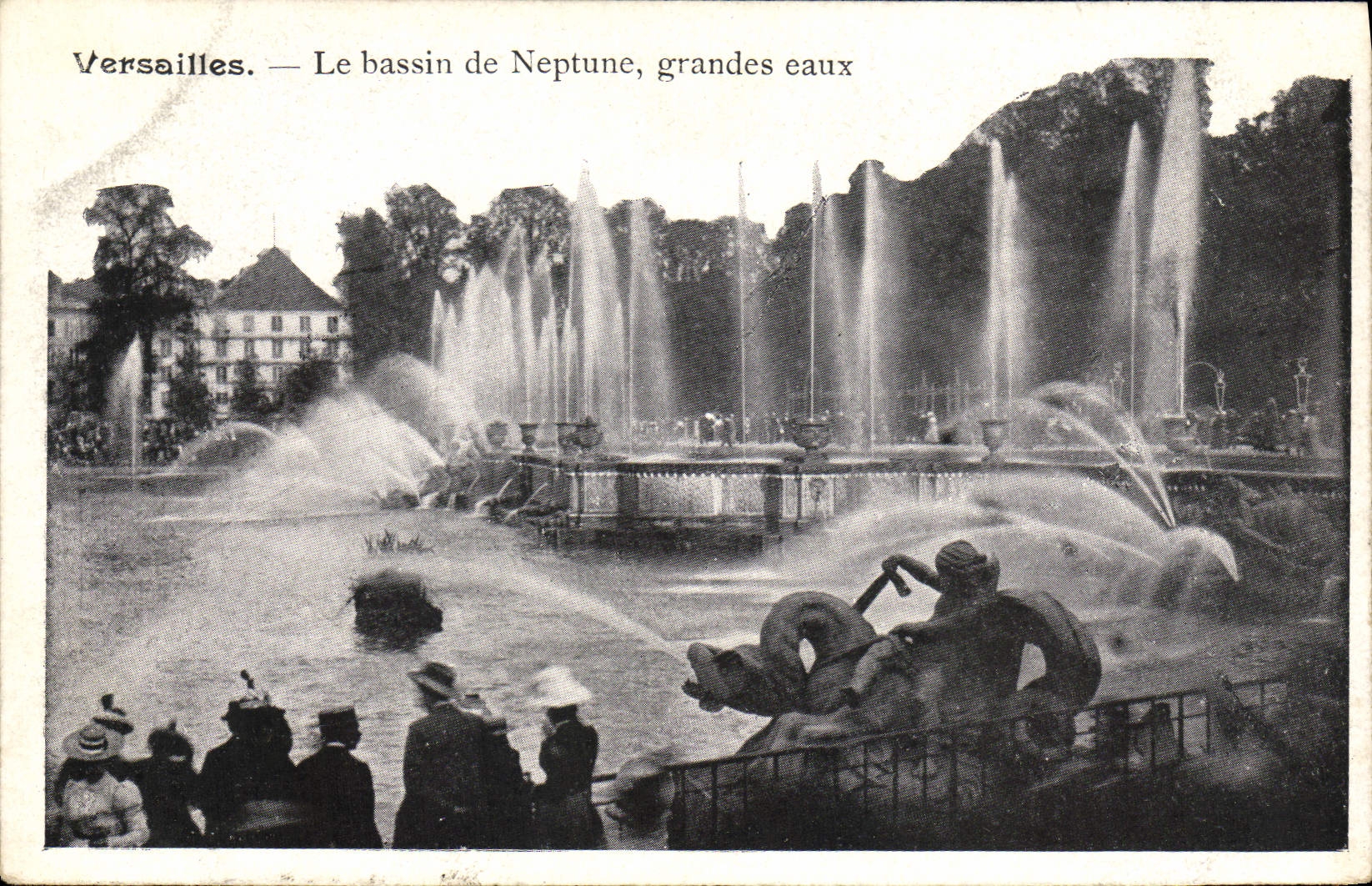 CPA Versailles Le Bassin De Neptune Grandes Eaux