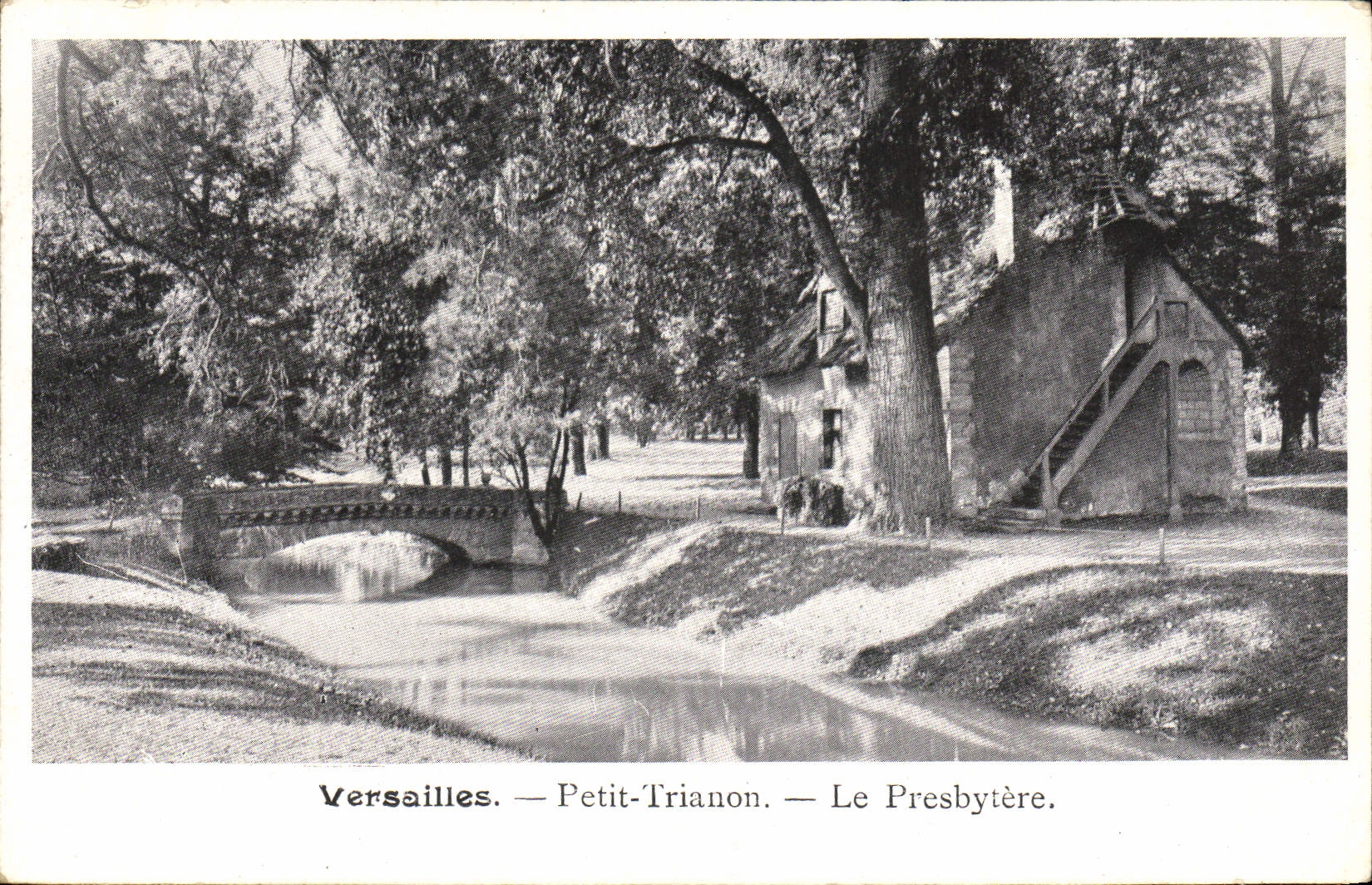 CPA Versailles Petit Trianon Le Presbytere