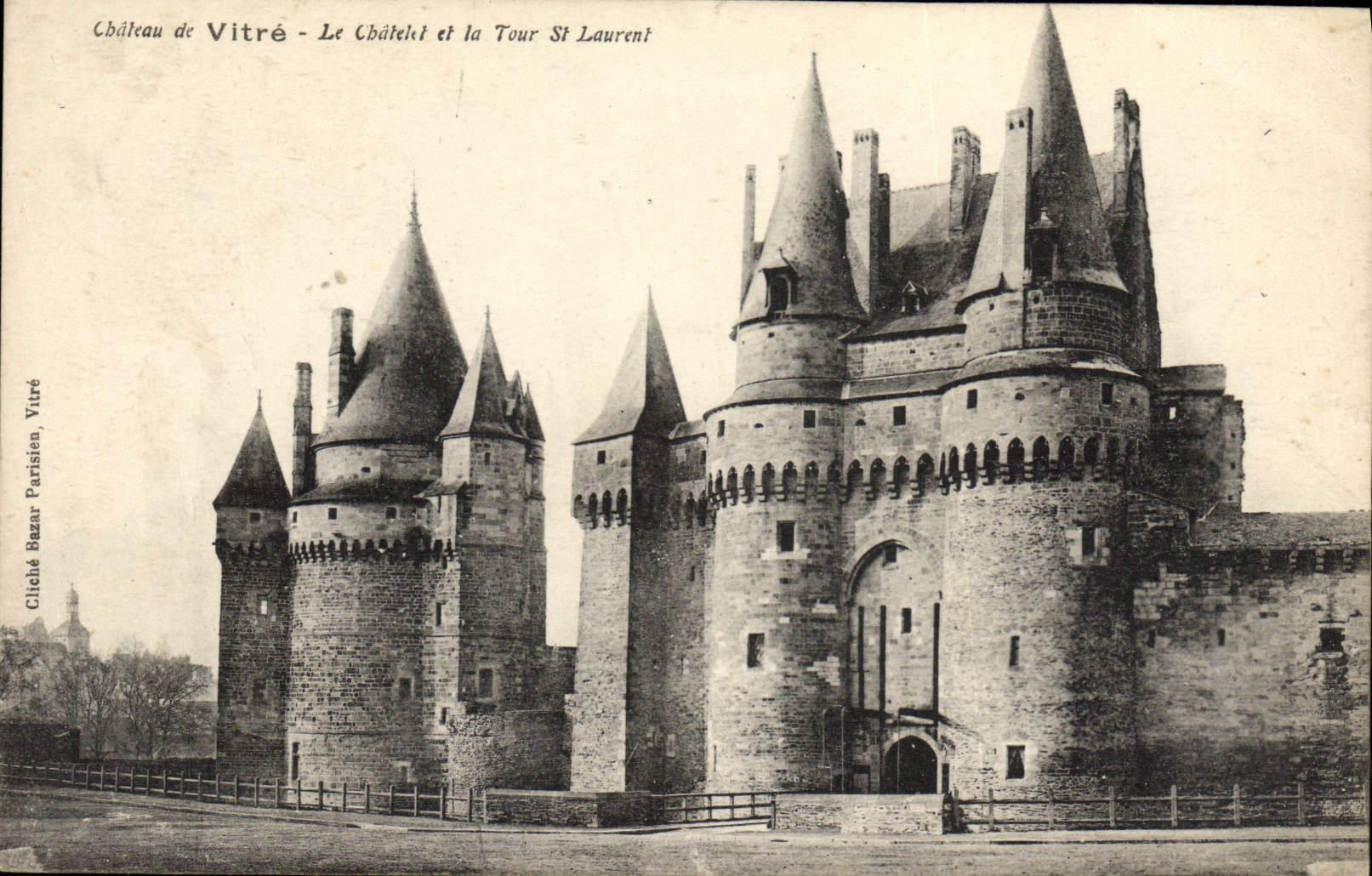 Castillo de la POSTAL de la VENDIMIA del cristal el castillo y la torre de St Laurent