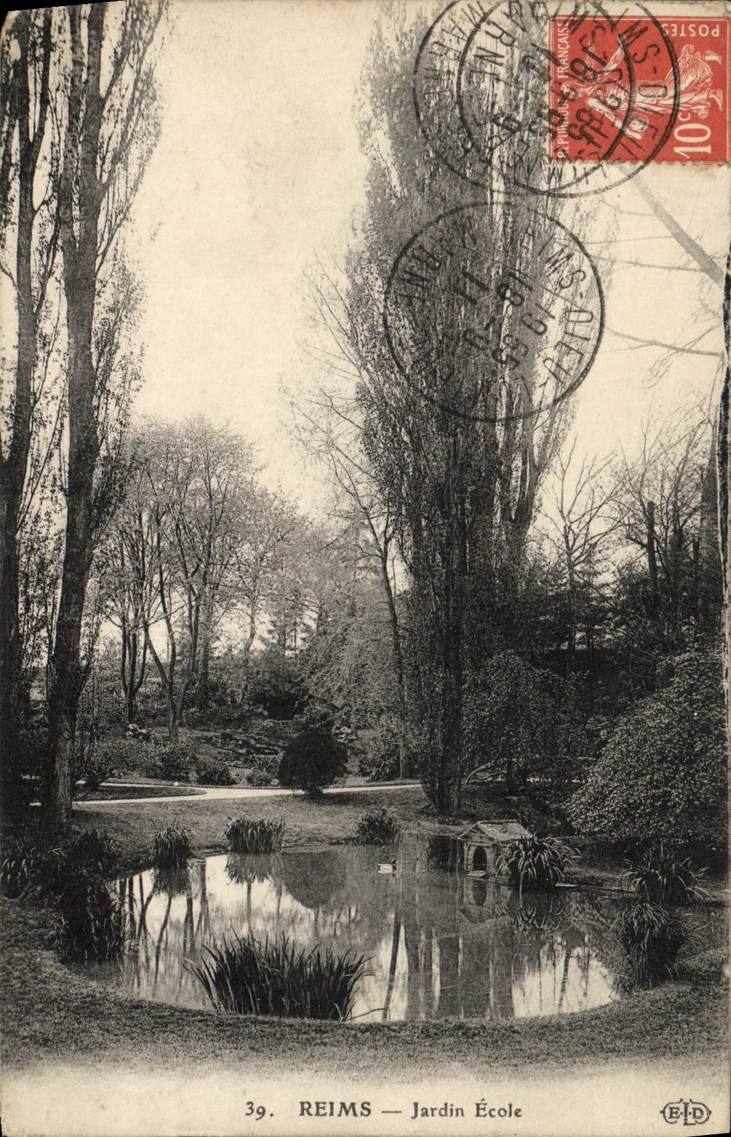 CPA Reims Jardin Ecole