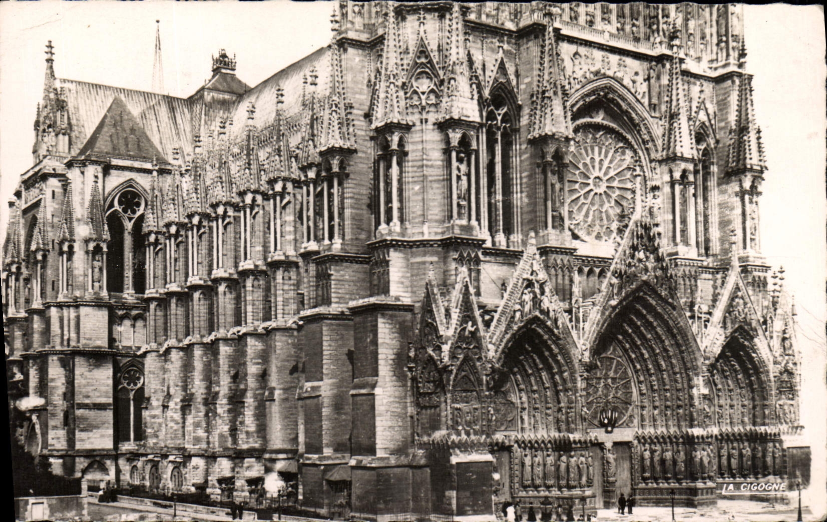 VINTAGE POSTCARD Rheims the Cathedral Taken Before Detail Of the Principal Frontage