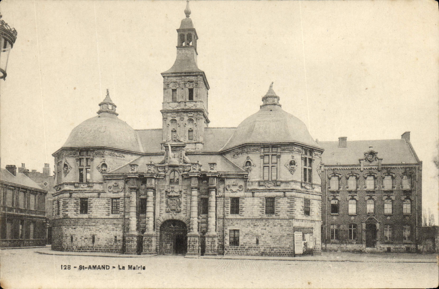 VINTAGE POSTCARD St Amand the Town hall